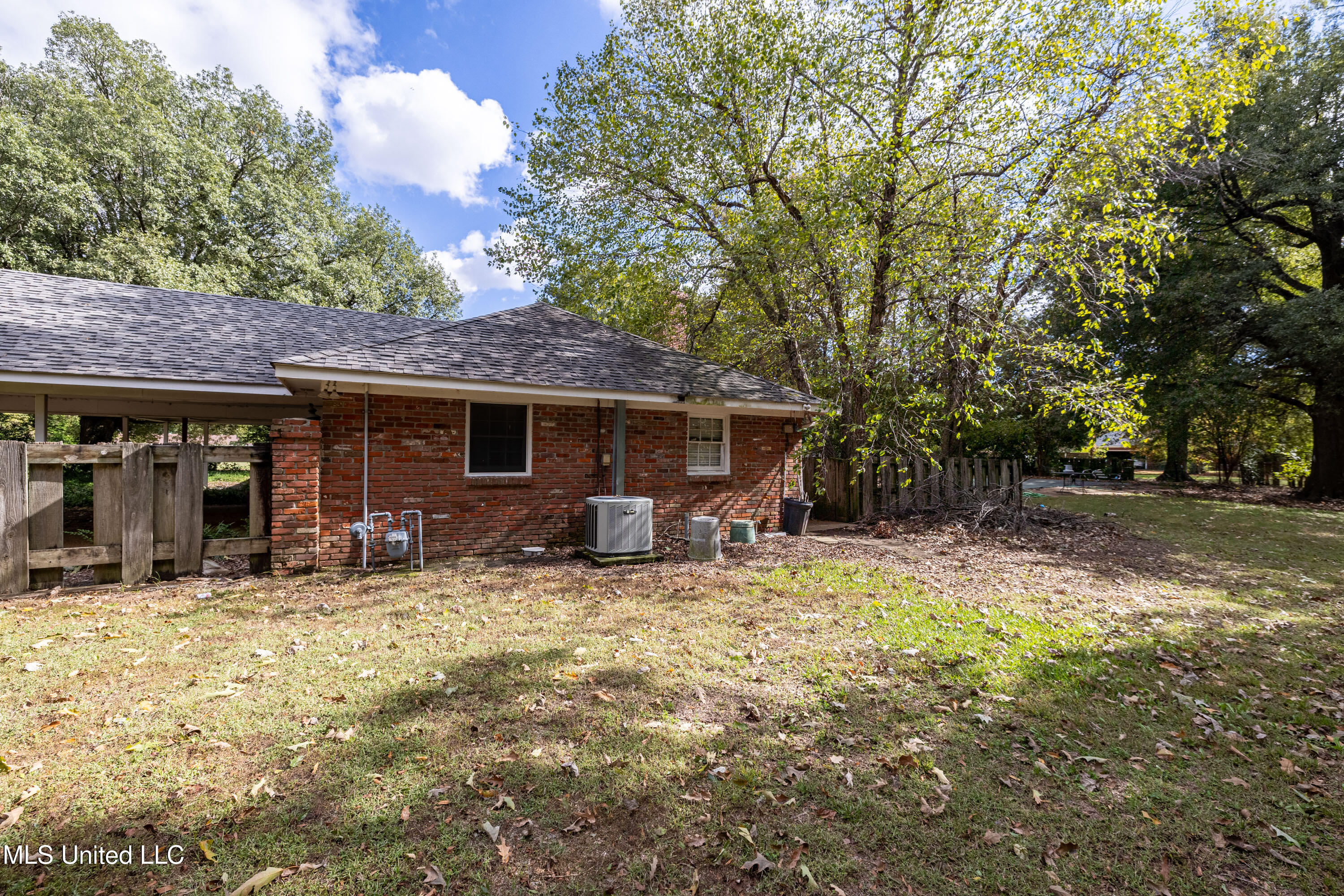 1411 Memorial Drive Property Photo 44