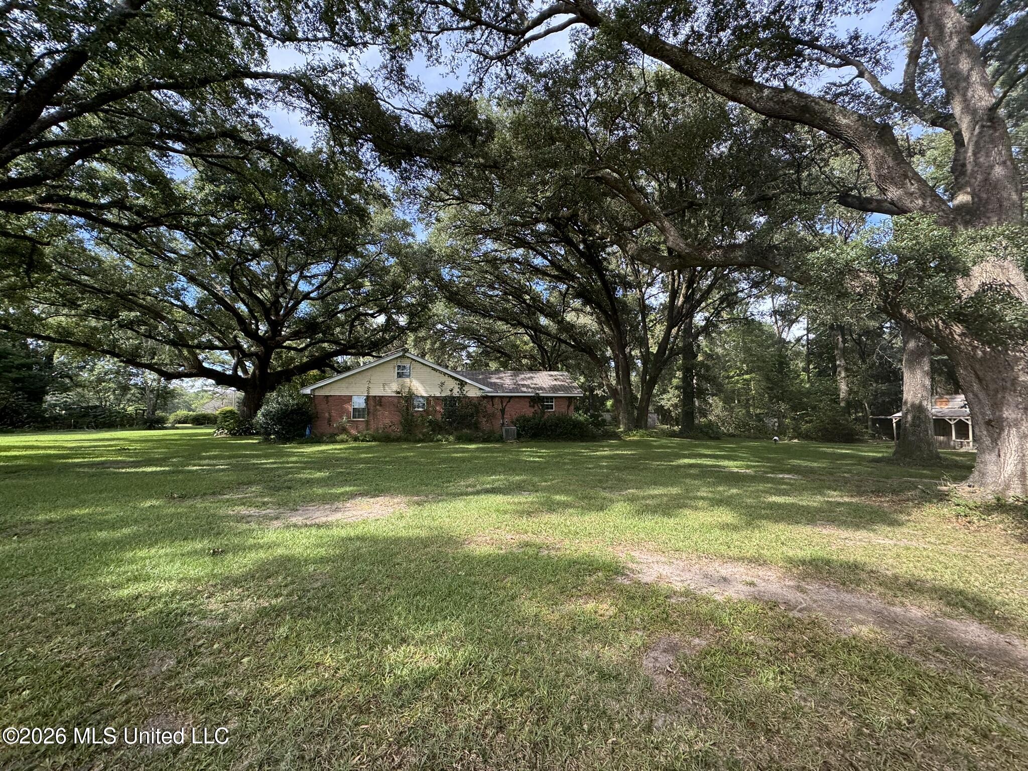 22500 Jones Lane Property Photo 5