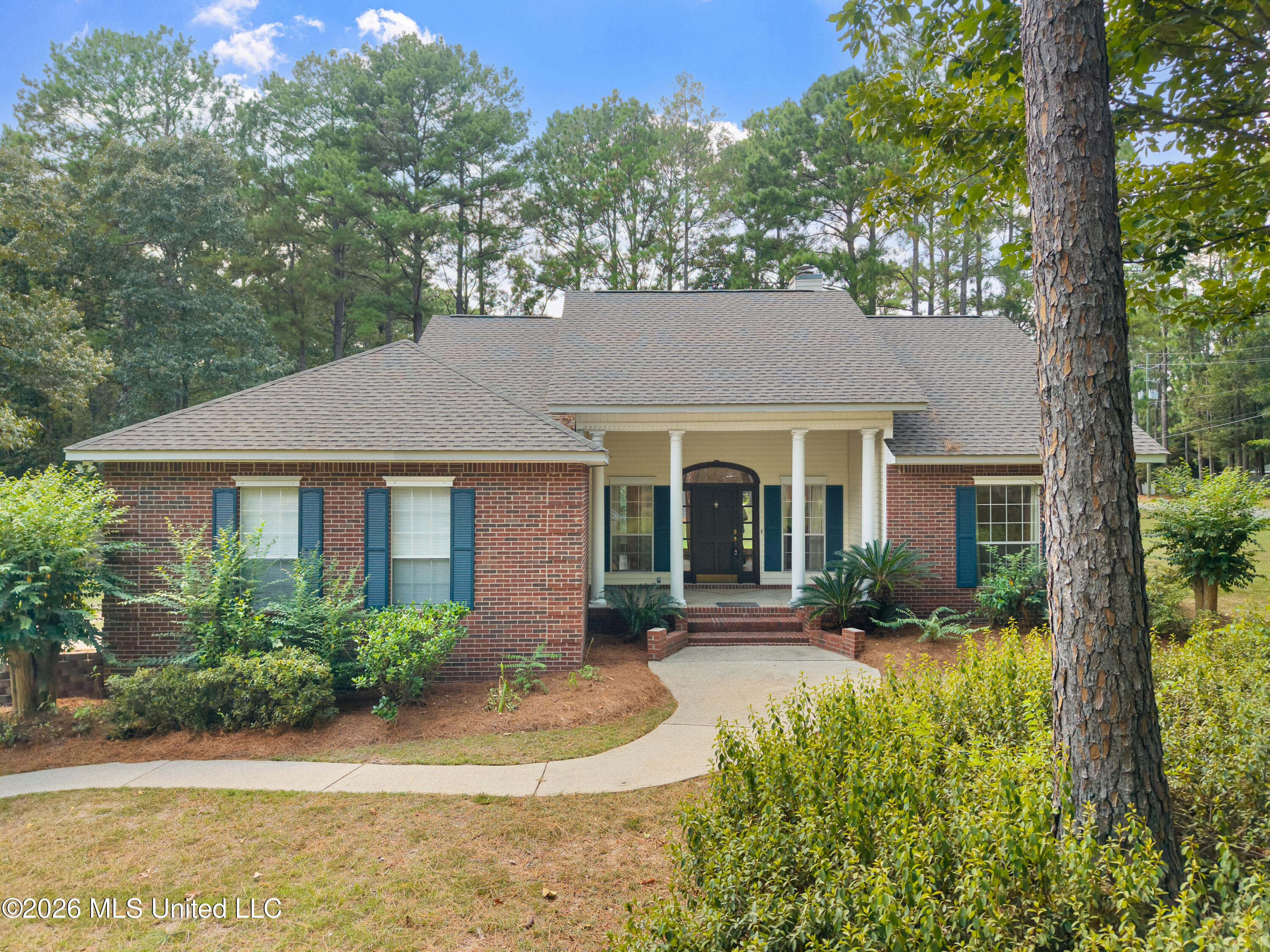 4 Woodleaf Street Property Photo 1