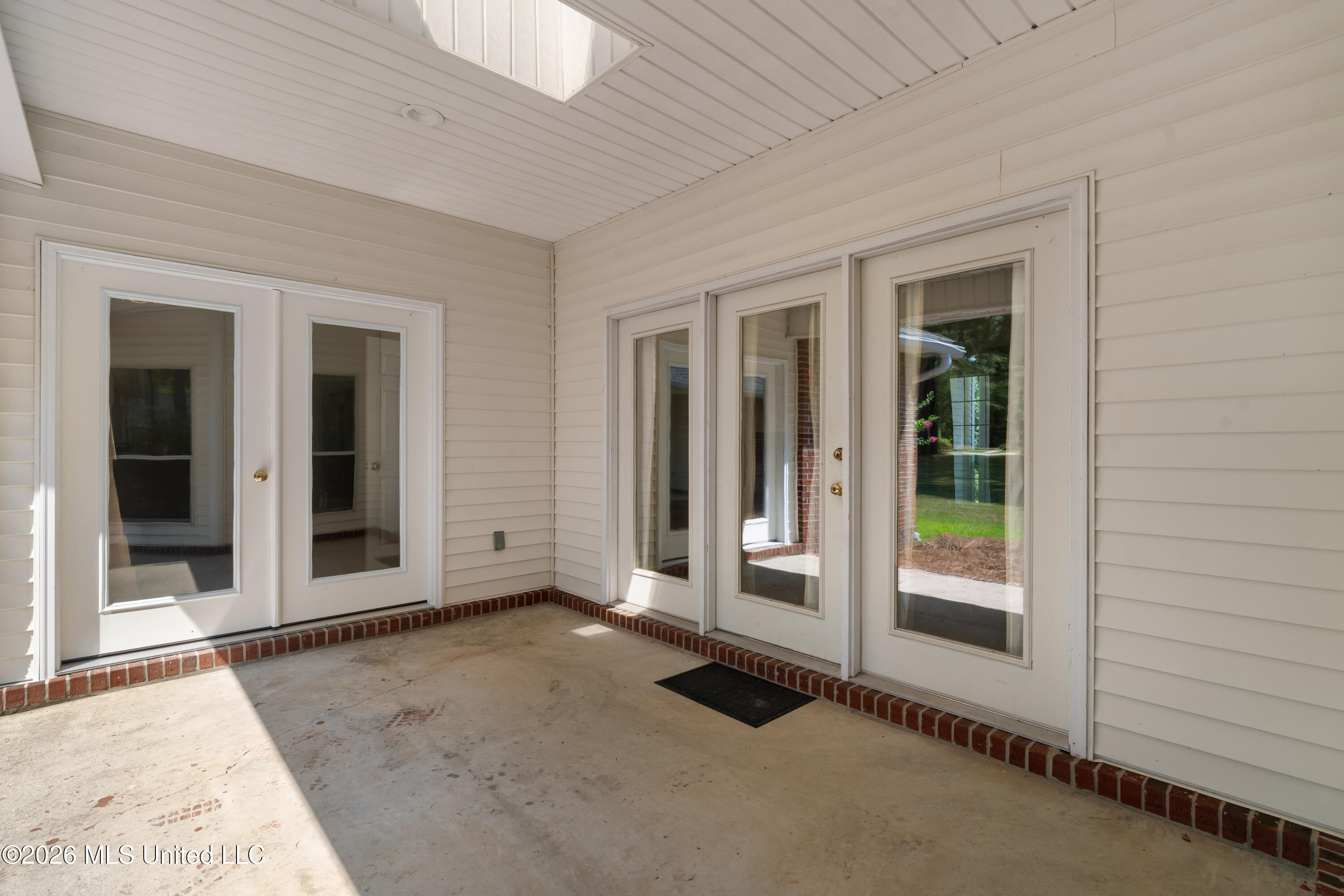 4 Woodleaf Street Property Photo 33