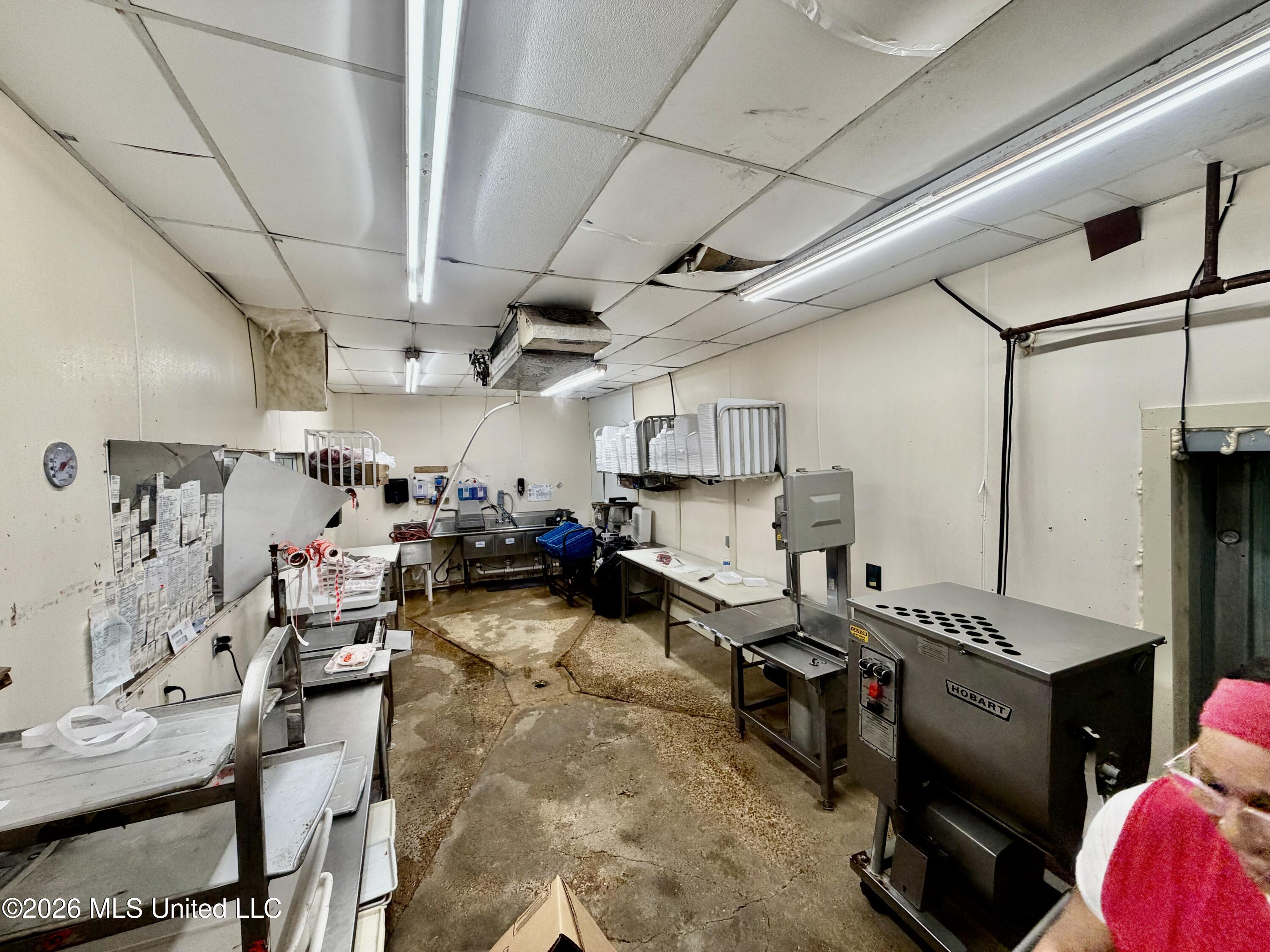 650 N Oak Avenue Property Photo 14