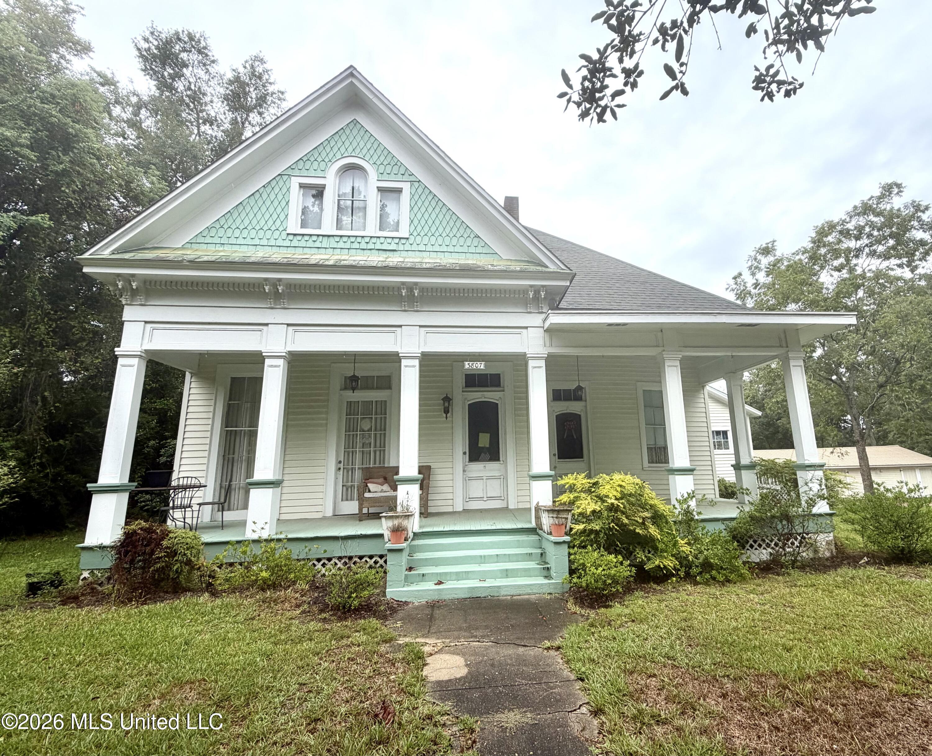 3807 Dantzler Street Property Photo 3