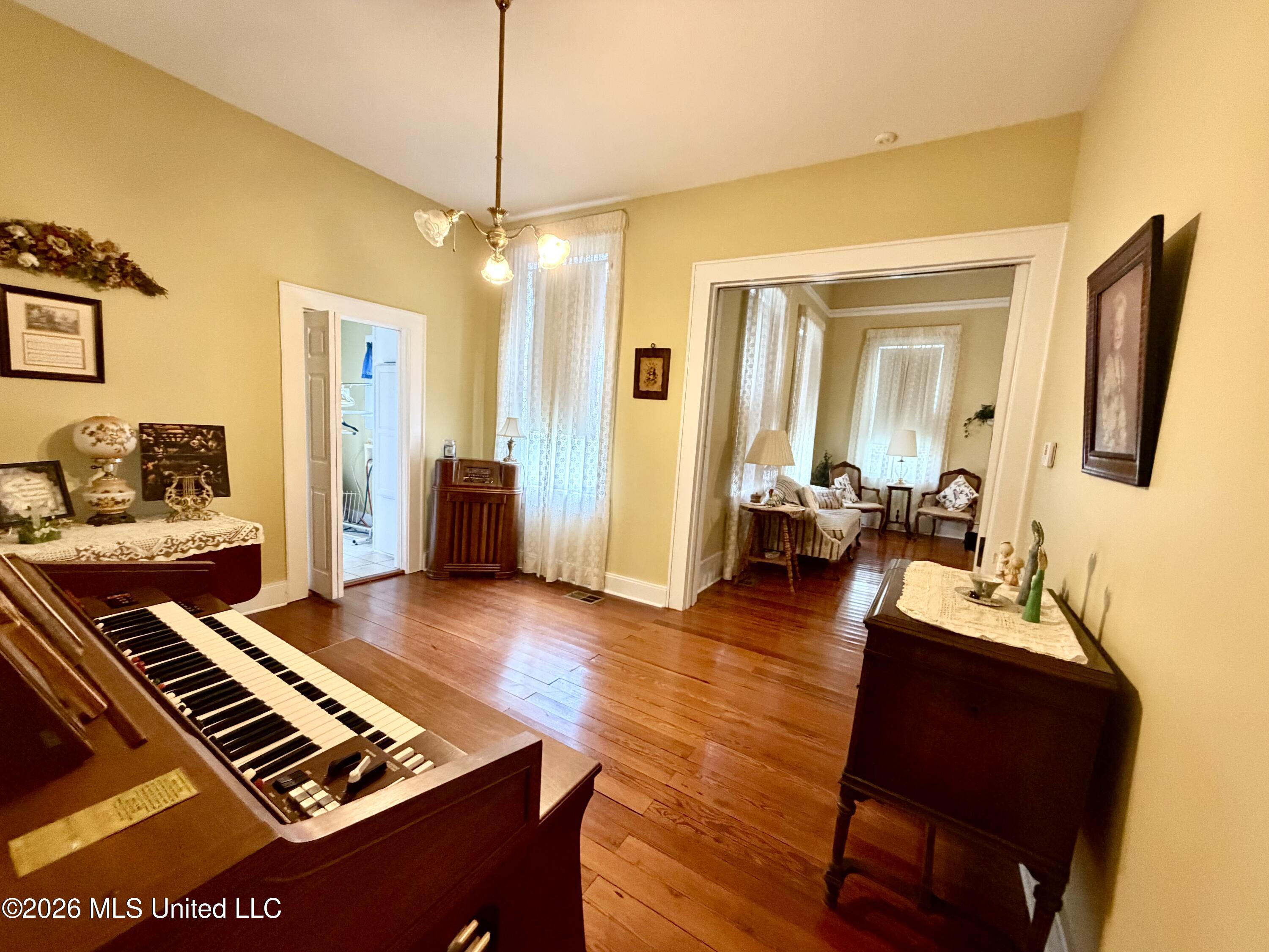 3807 Dantzler Street Property Photo 17