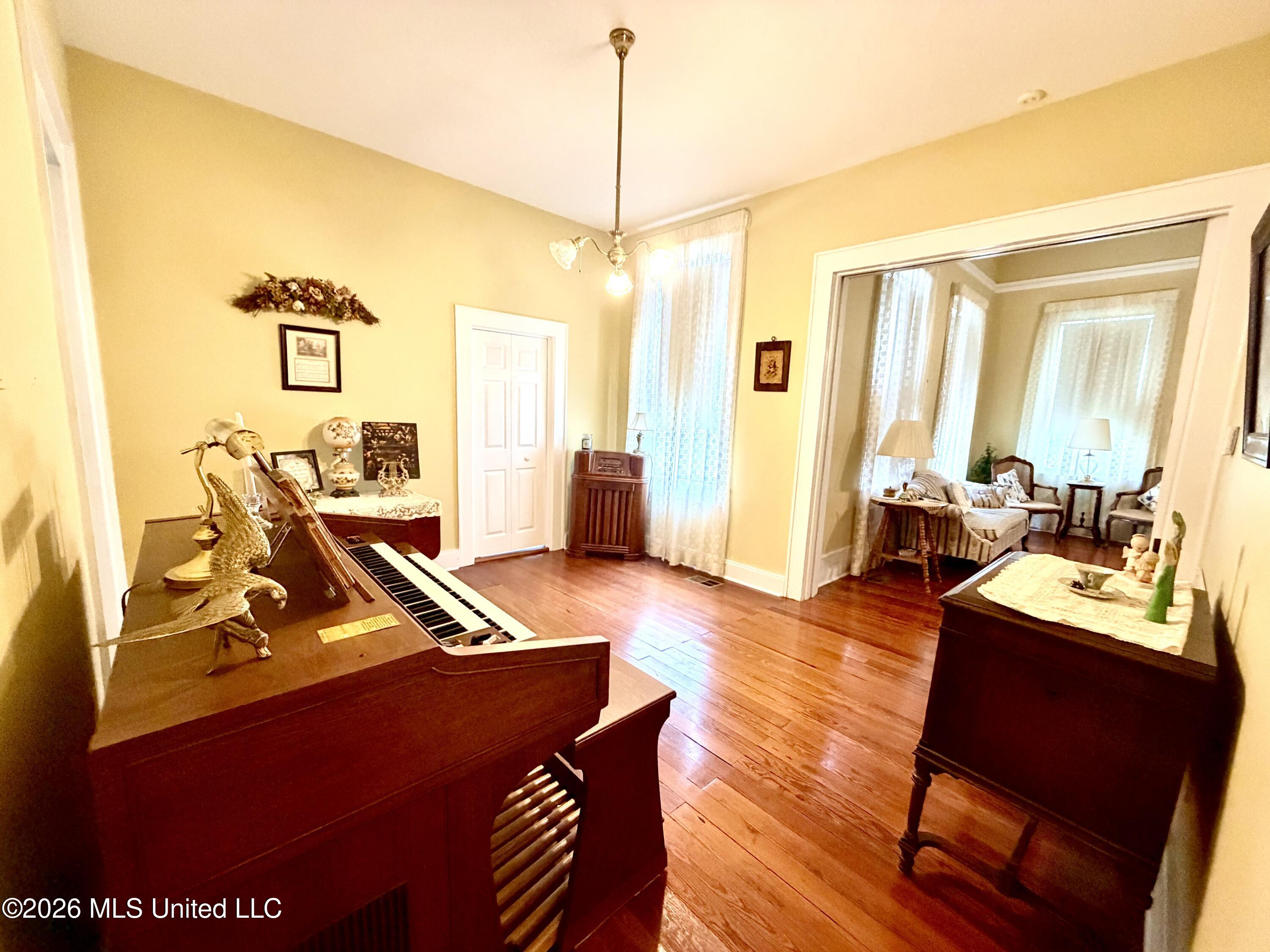 3807 Dantzler Street Property Photo 18