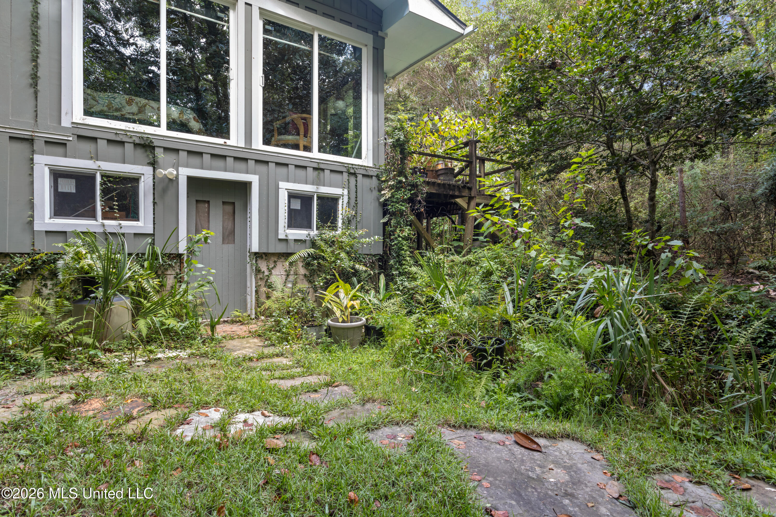1238 Iberville Drive Property Photo 48