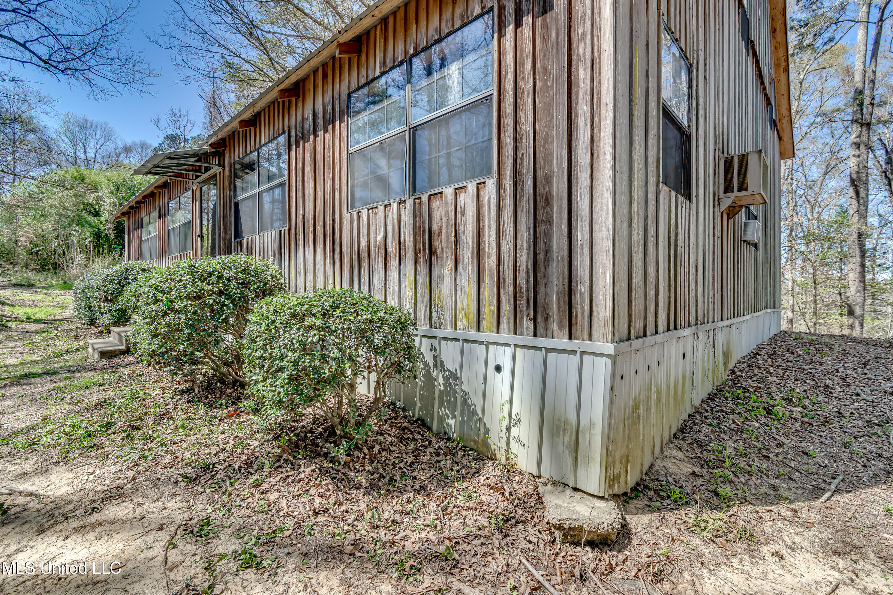 2406 Scr 563 Property Photo 6