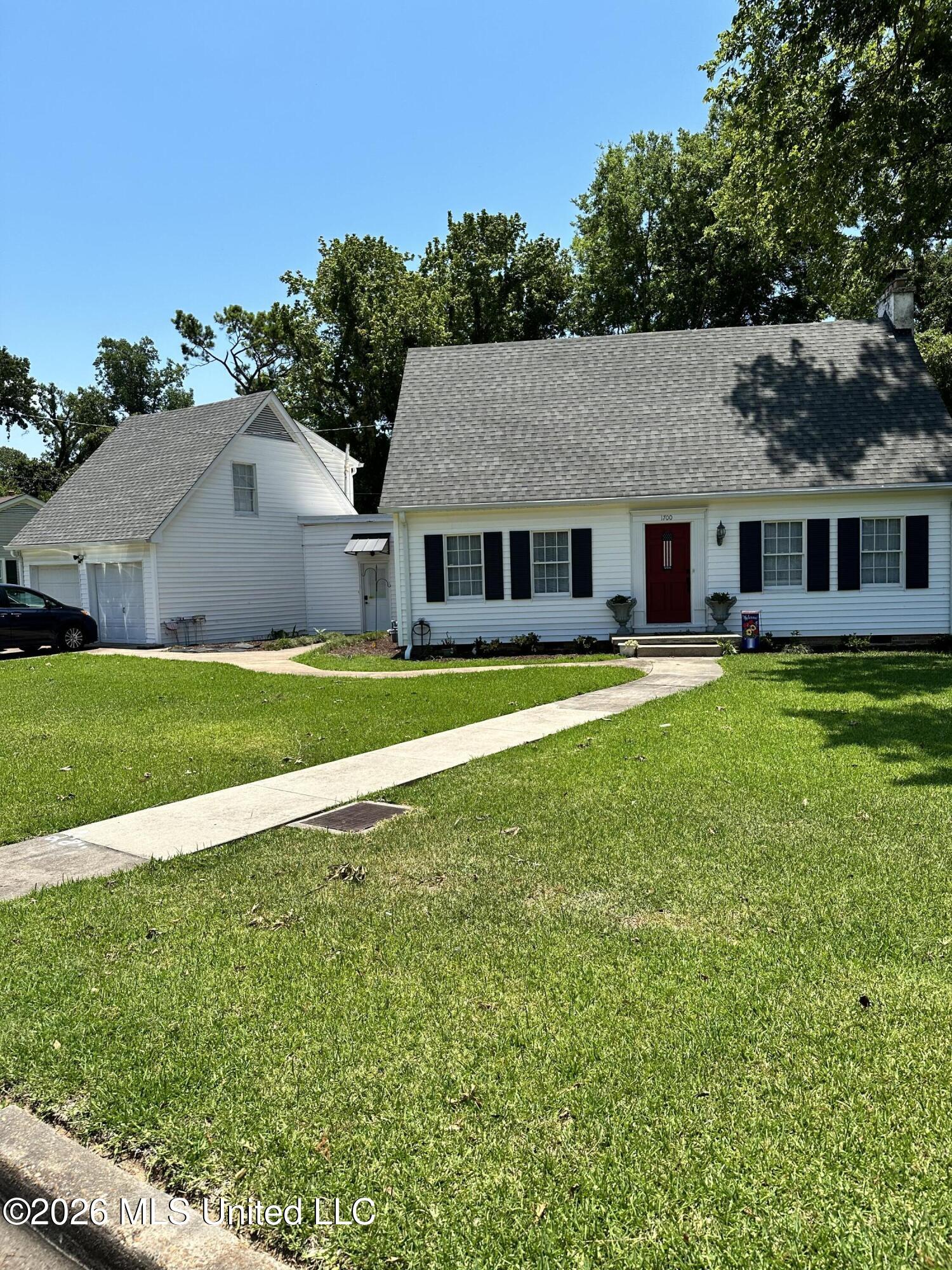 1700 Robinson Street Property Photo 2