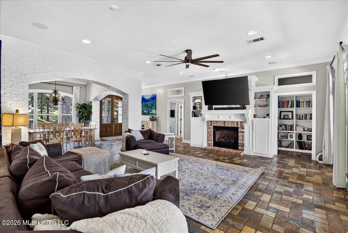 14 Bedford Forrest Lane Property Photo 11