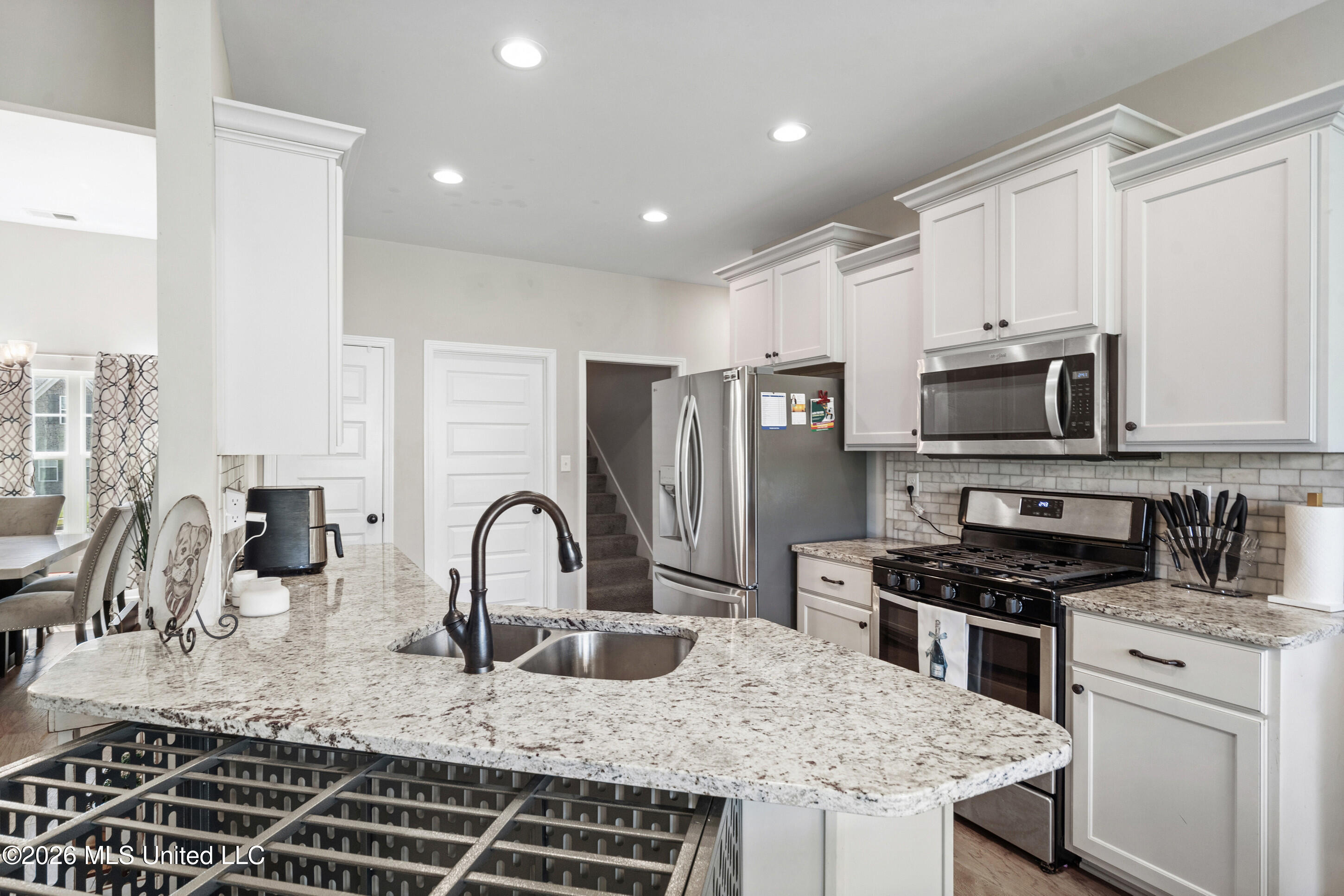 1218 Perry Place Drive Property Photo 10
