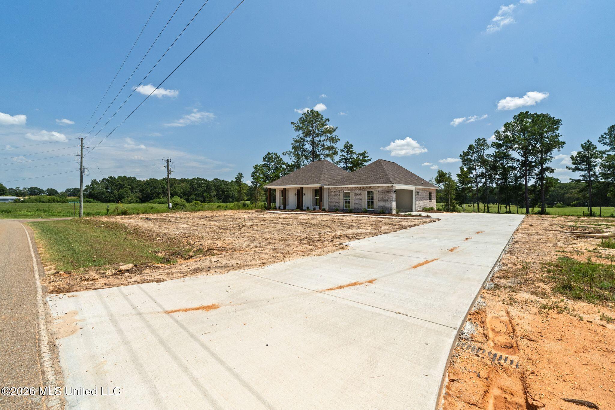 616 Hickory Grove Road Property Photo 2