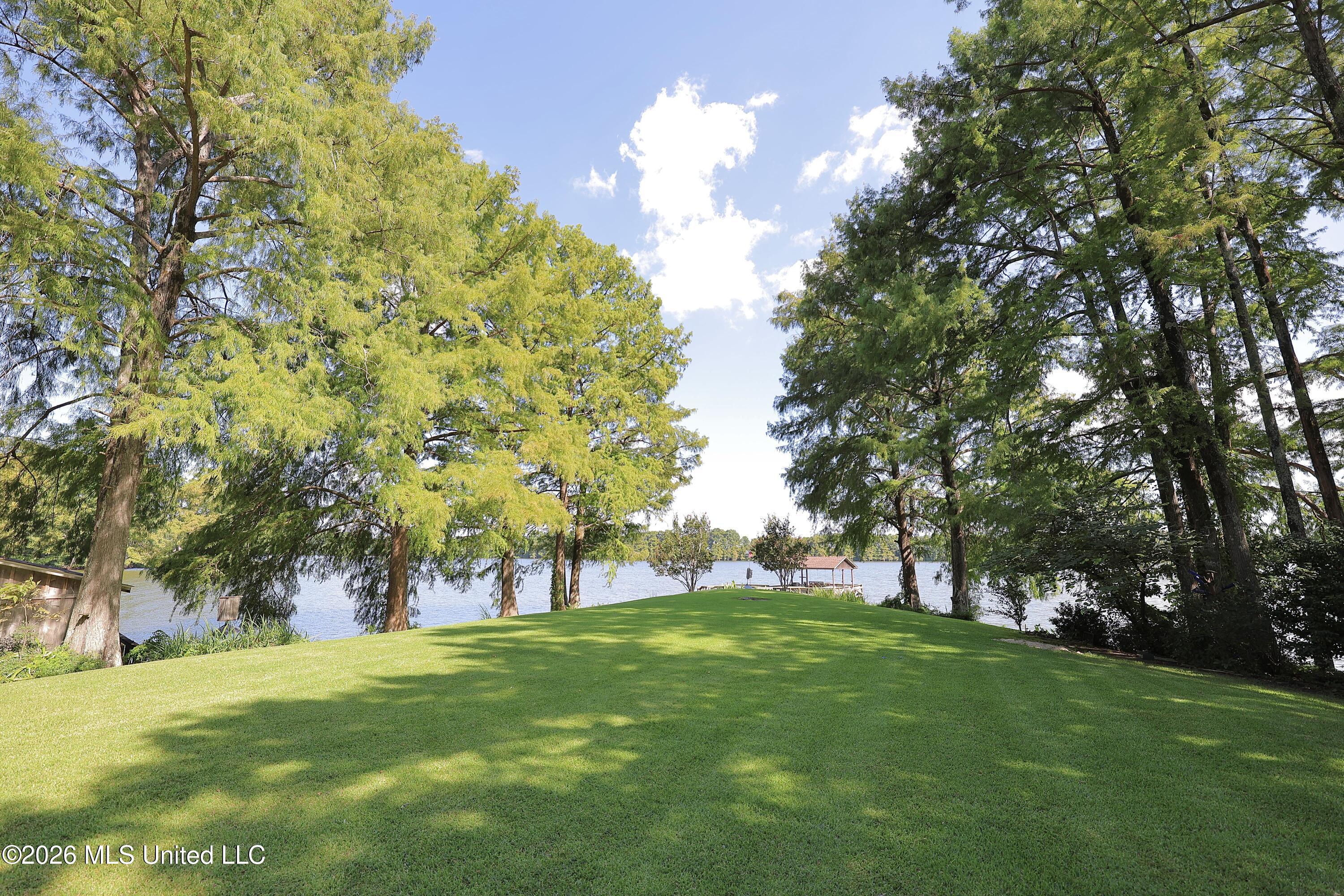 199 Weecama Drive Property Photo 2