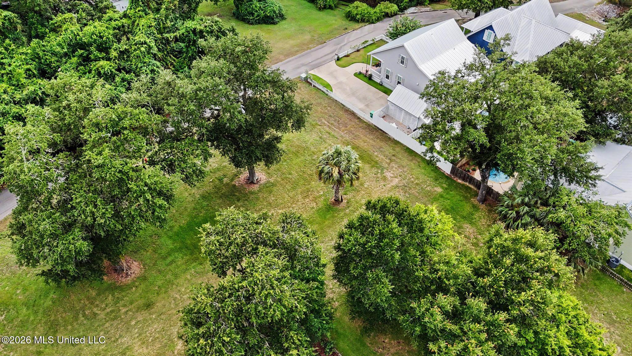 Cedar Lane Property Photo 11