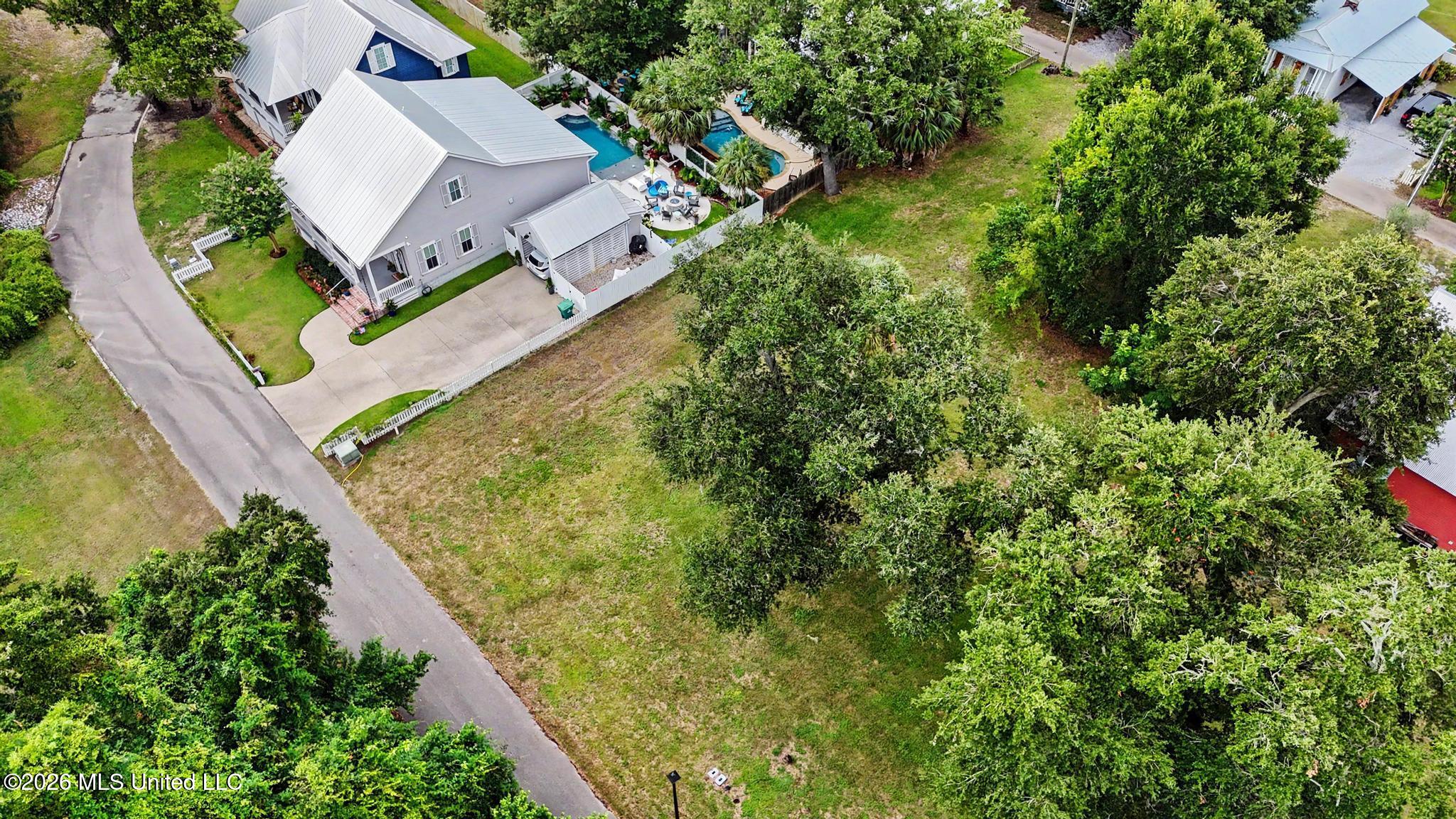 Cedar Lane Property Photo 13