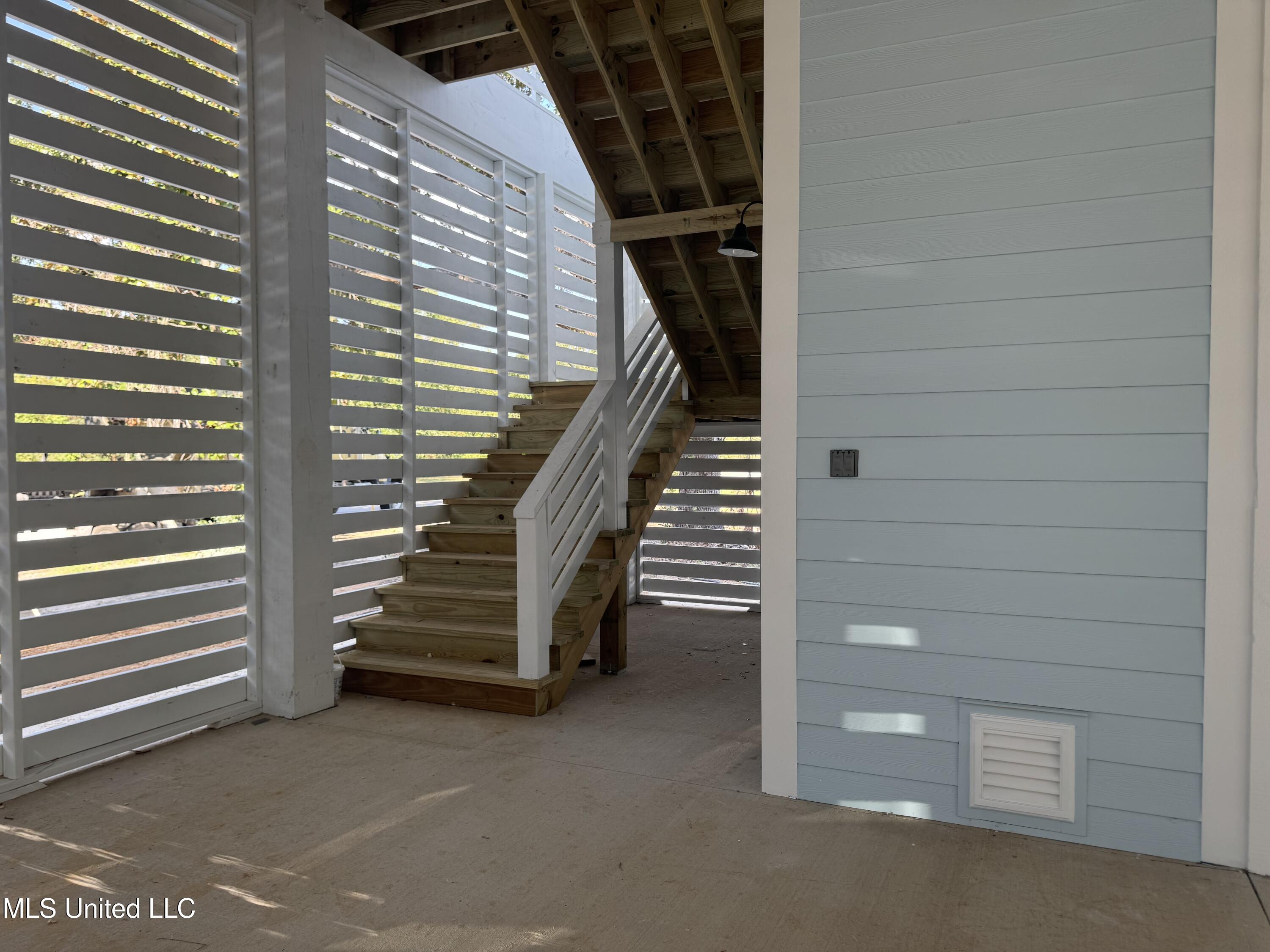 124 Holiday Avenue Property Photo 40