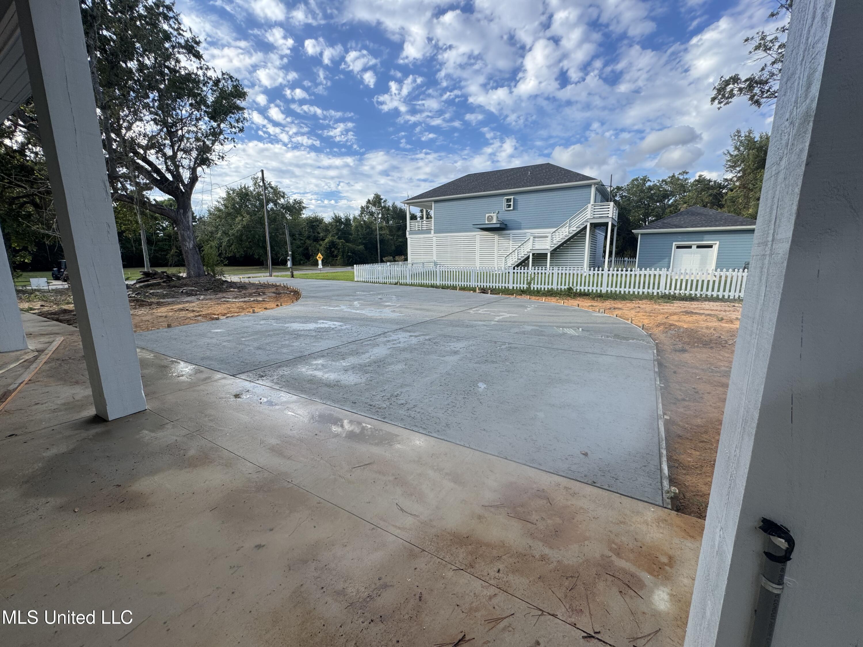 124 Holiday Avenue Property Photo 41