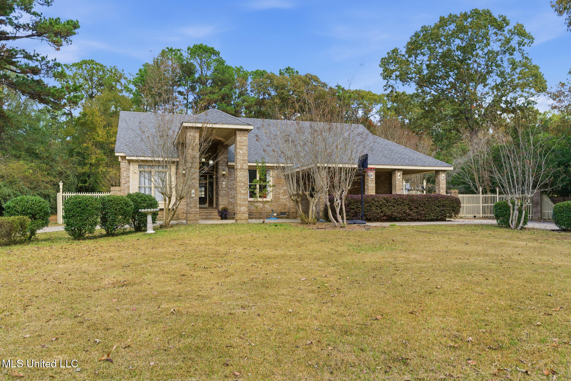 18 Woodchuck Drive Property Photo 4