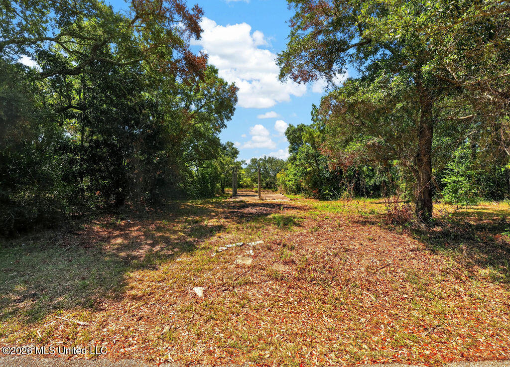9229 Seacliff Boulevard Property Photo 1