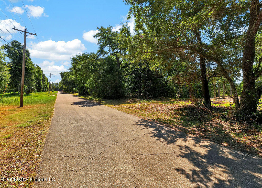 9229 Seacliff Boulevard Property Photo 14