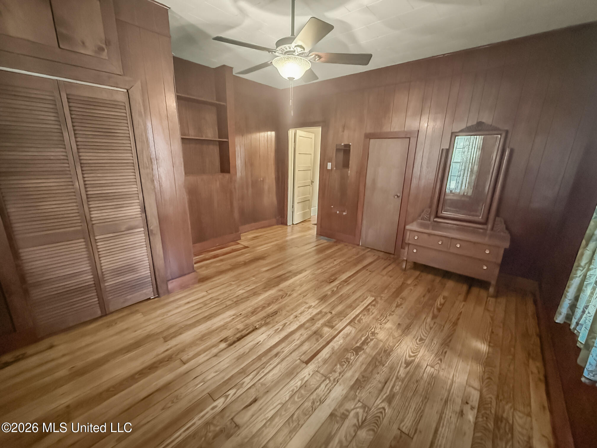 310 Burke Avenue Property Photo 23
