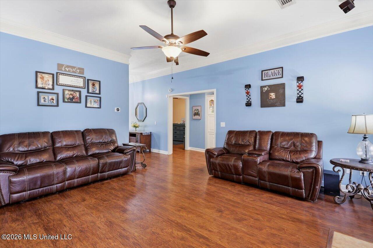 261 Cherry Bark Drive Property Photo 7