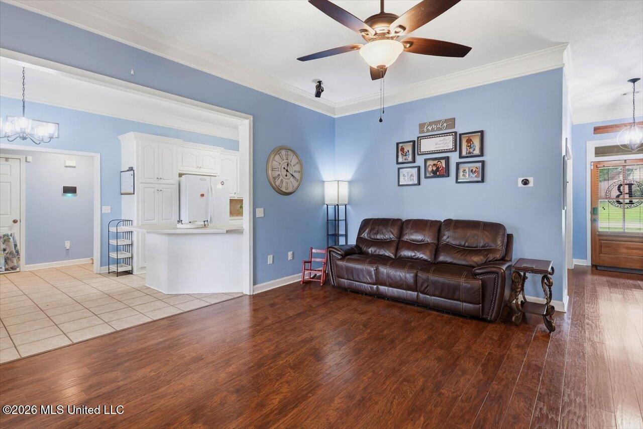 261 Cherry Bark Drive Property Photo 8