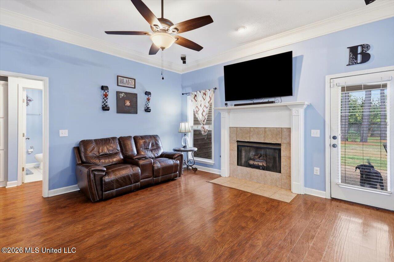 261 Cherry Bark Drive Property Photo 9