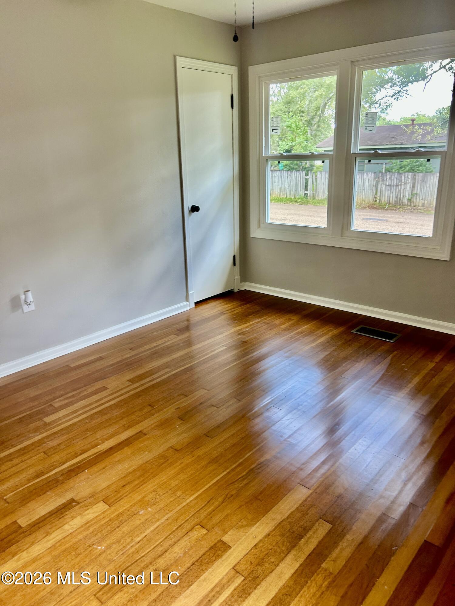 105 Gerald Drive Property Photo 6