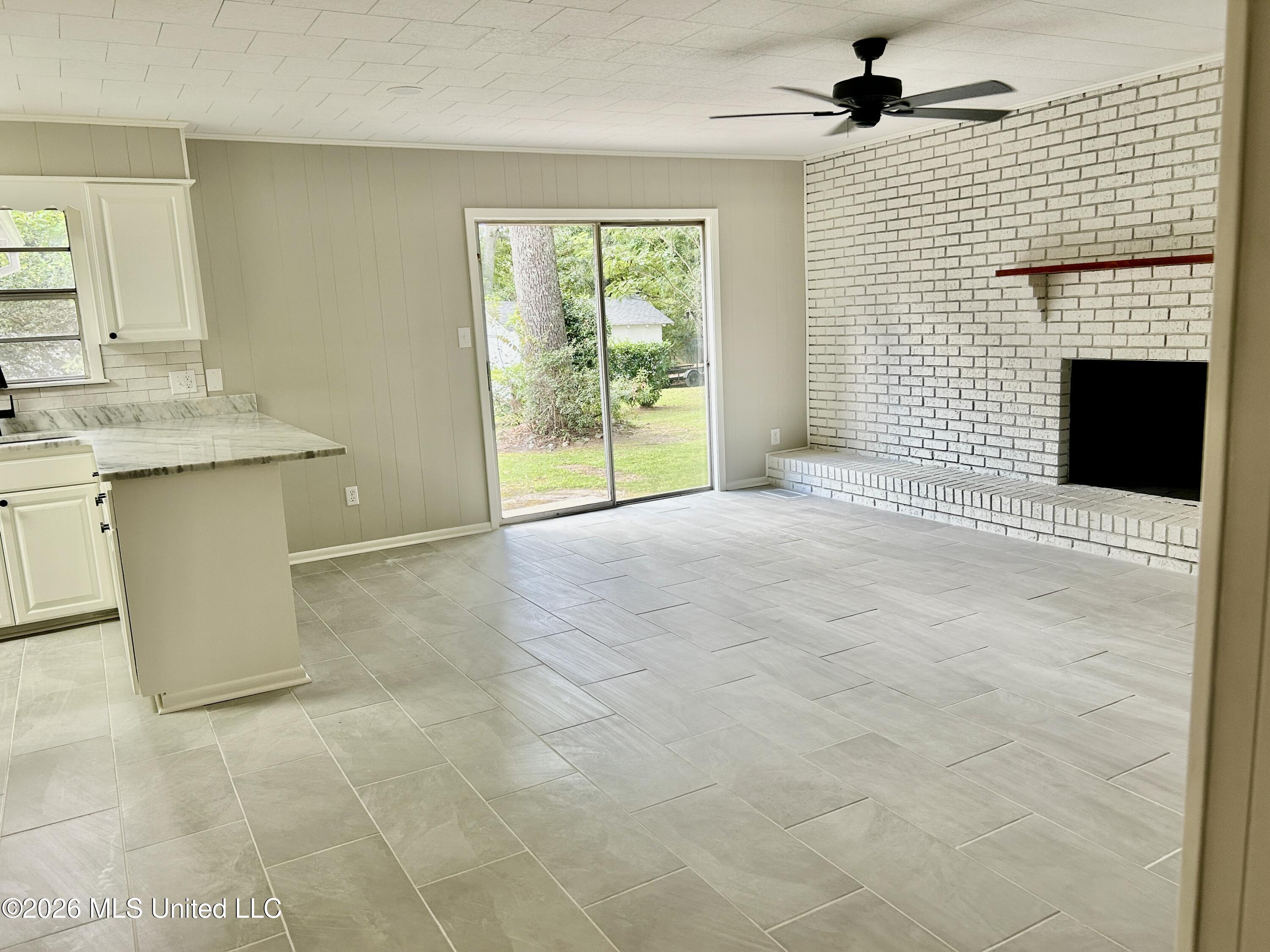 105 Gerald Drive Property Photo 14
