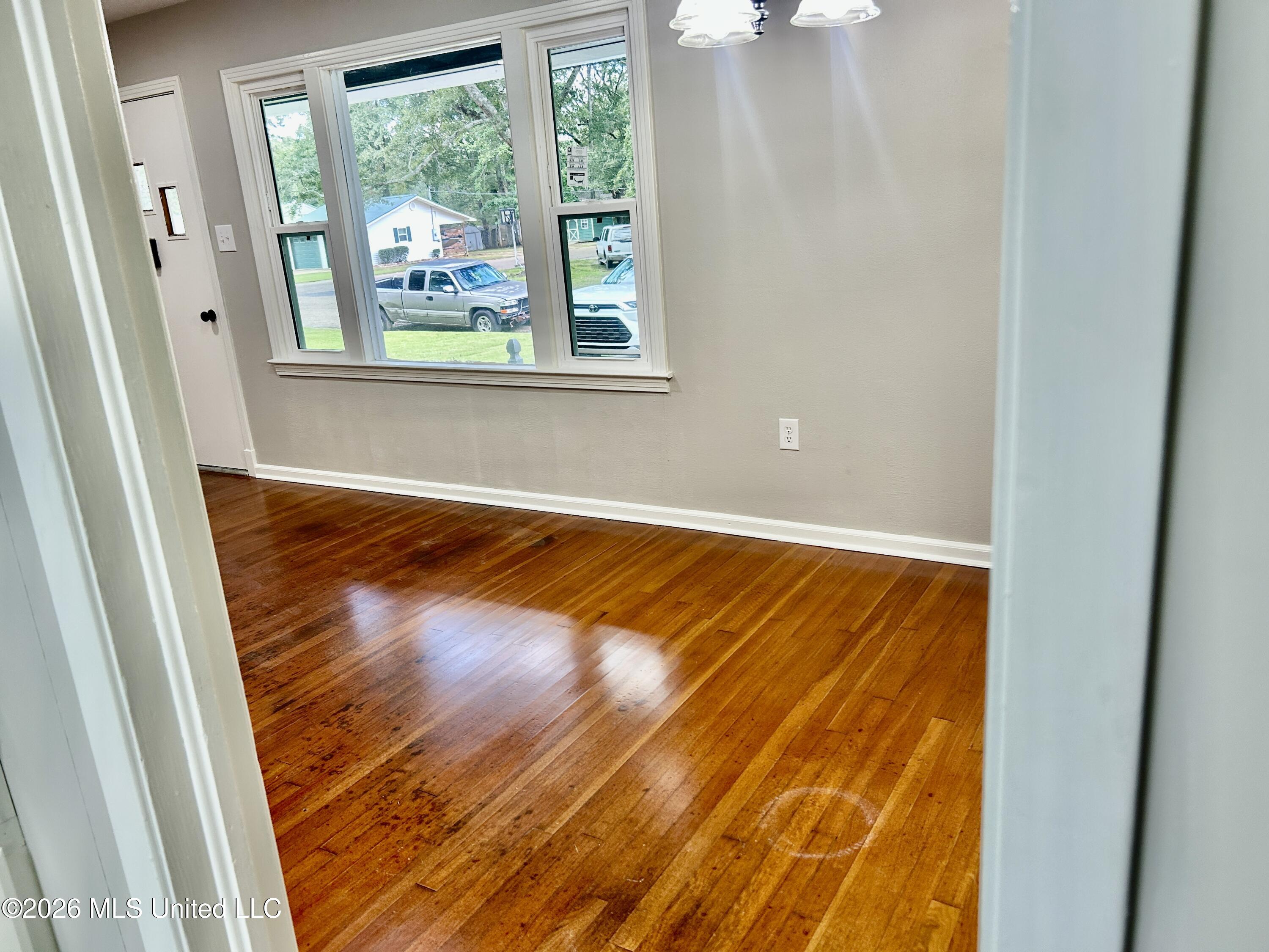 105 Gerald Drive Property Photo 18
