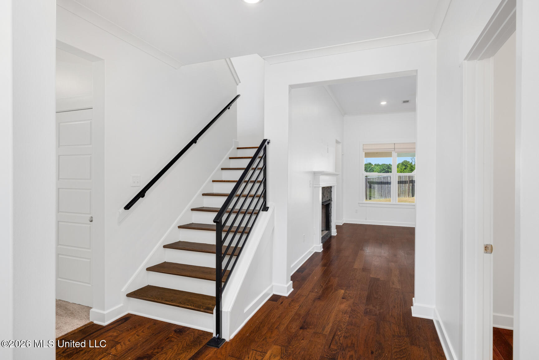 6509 S Briar Lane Property Photo 8