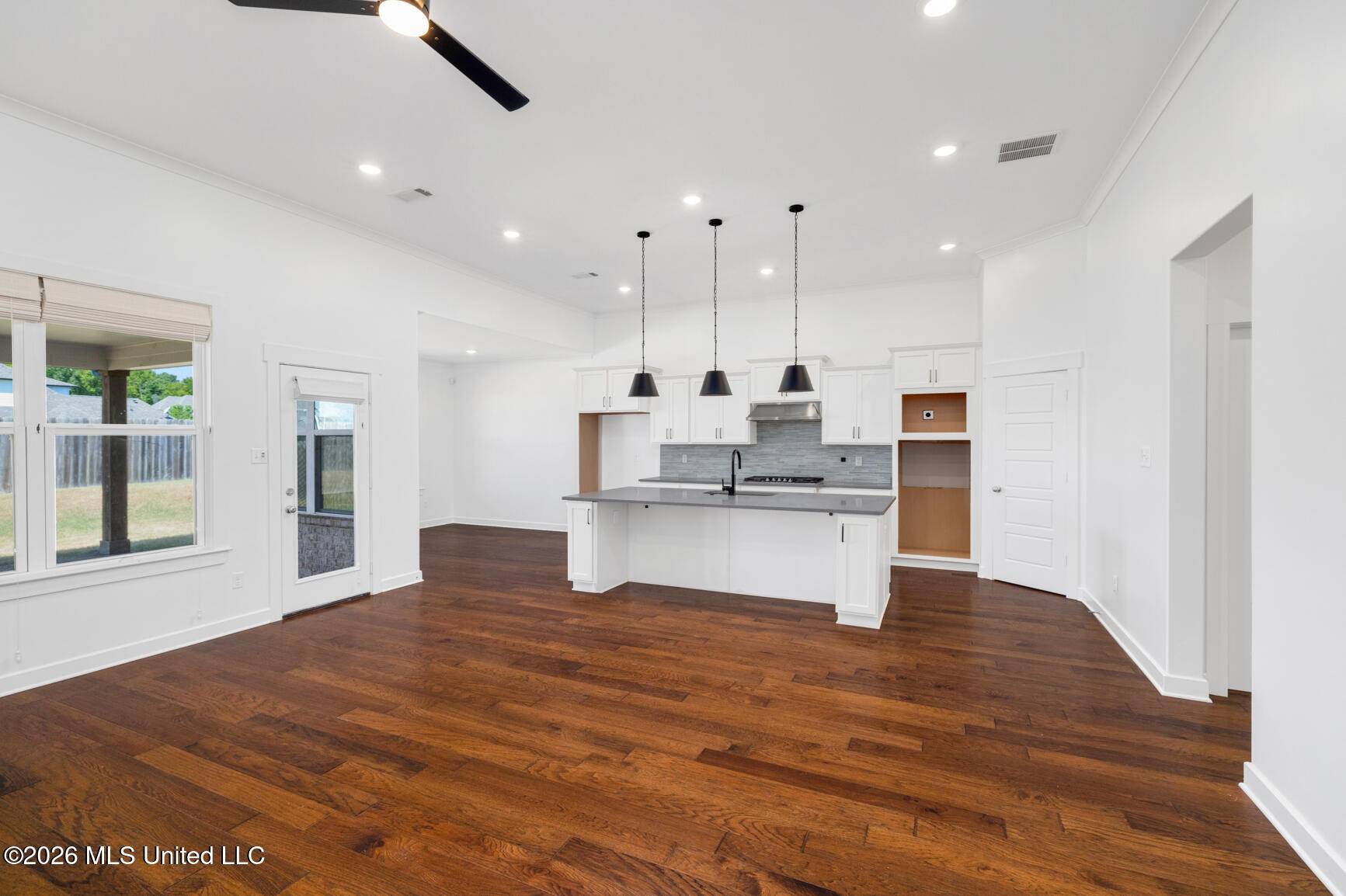 6509 S Briar Lane Property Photo 10
