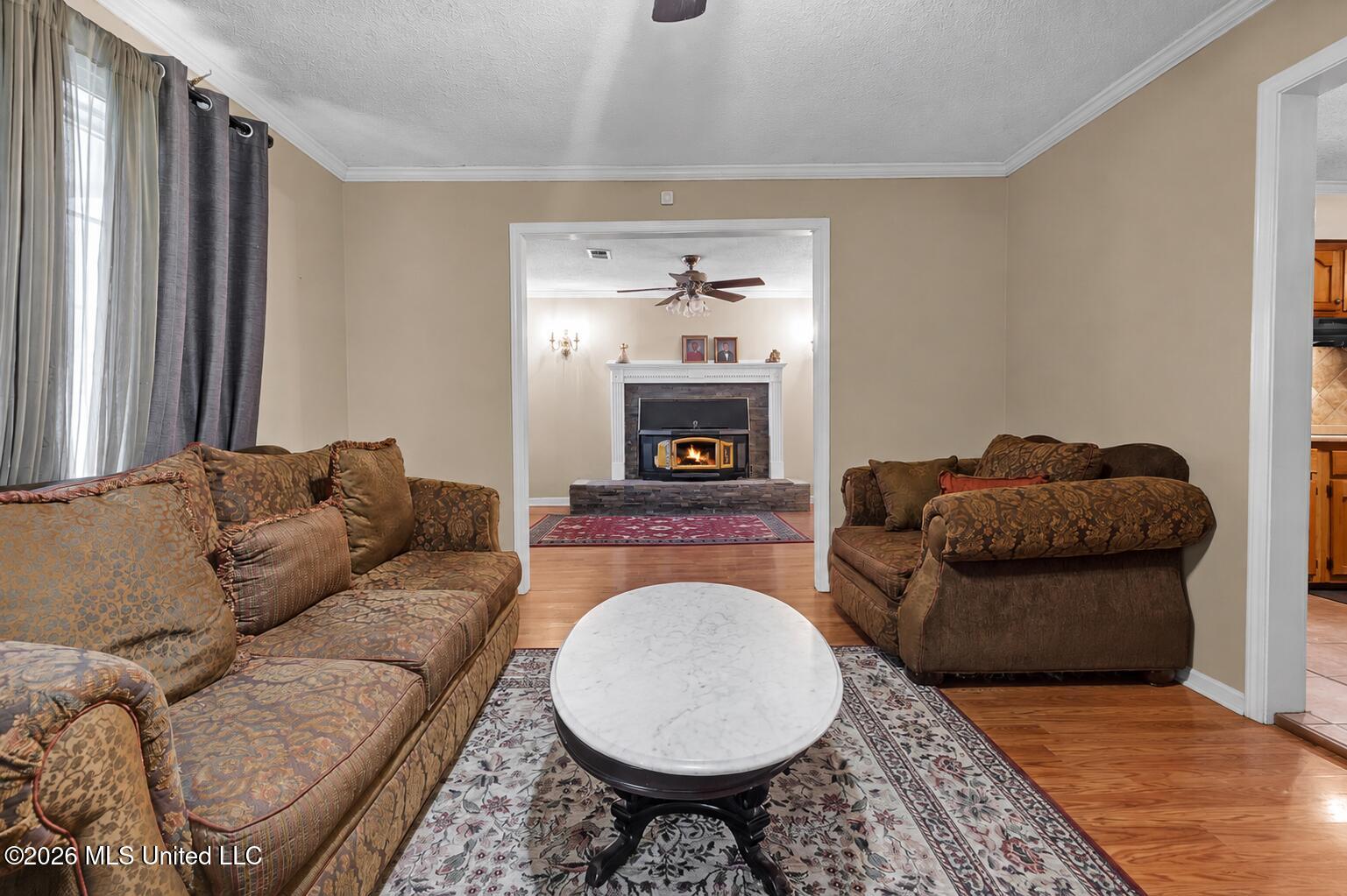 1024 French Road Property Photo 3