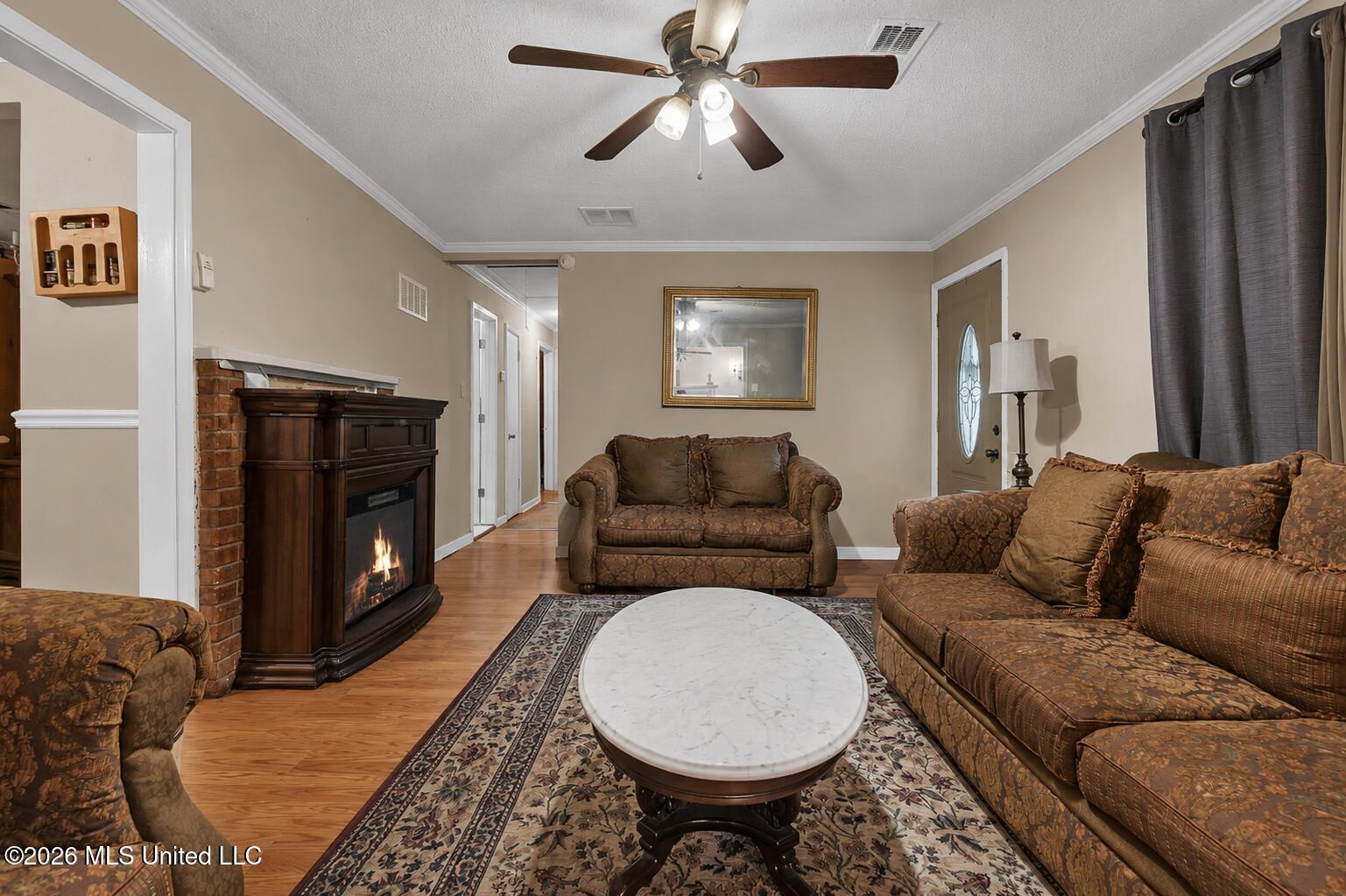 1024 French Road Property Photo 4