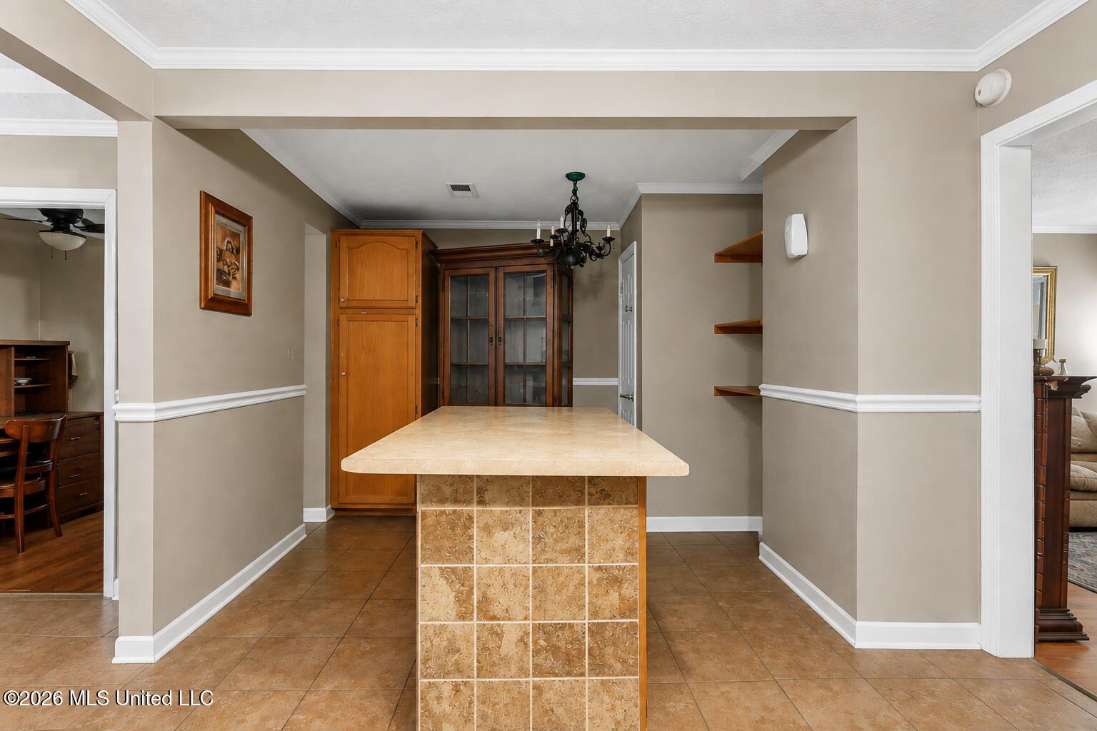 1024 French Road Property Photo 7