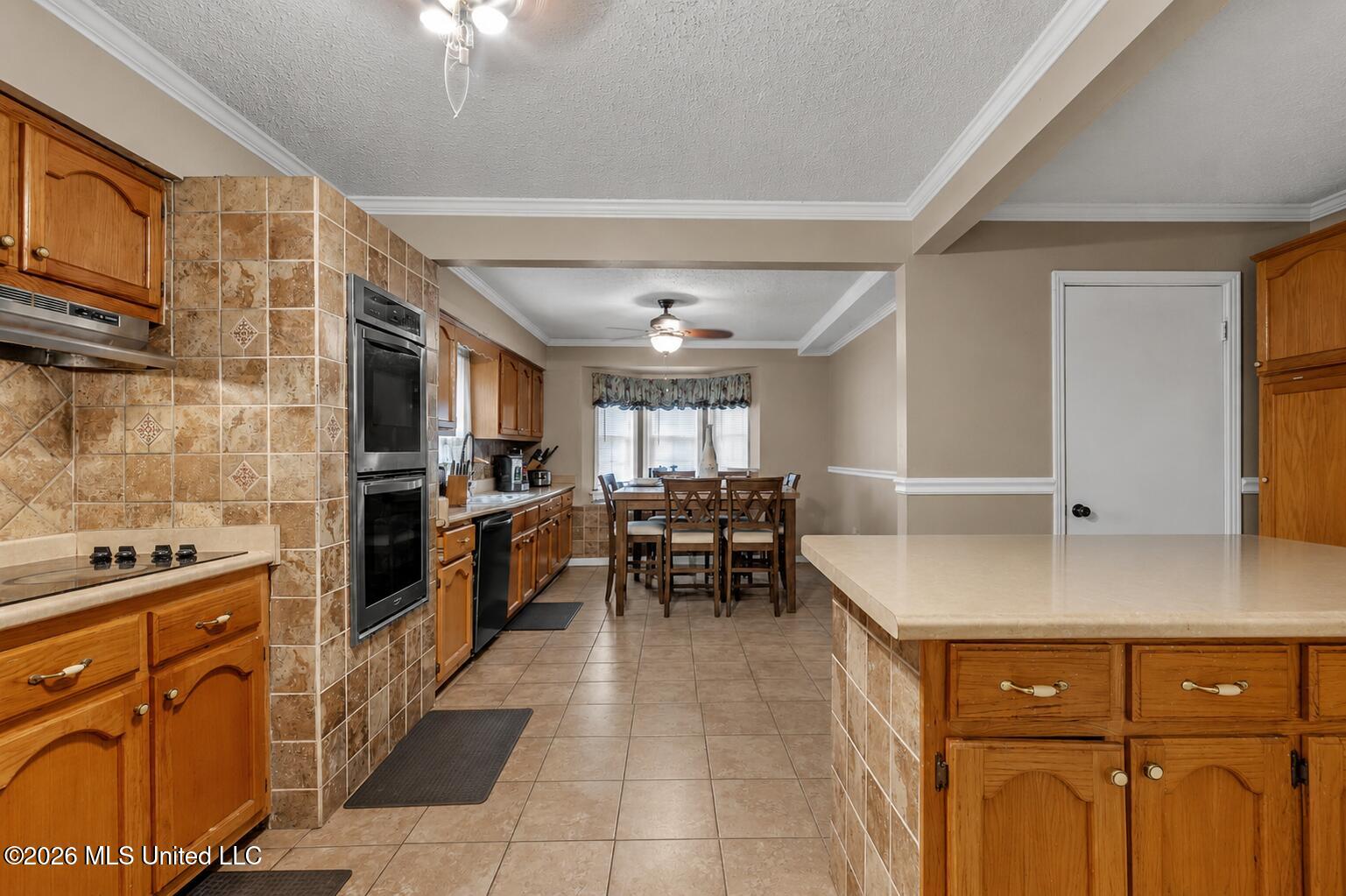 1024 French Road Property Photo 14