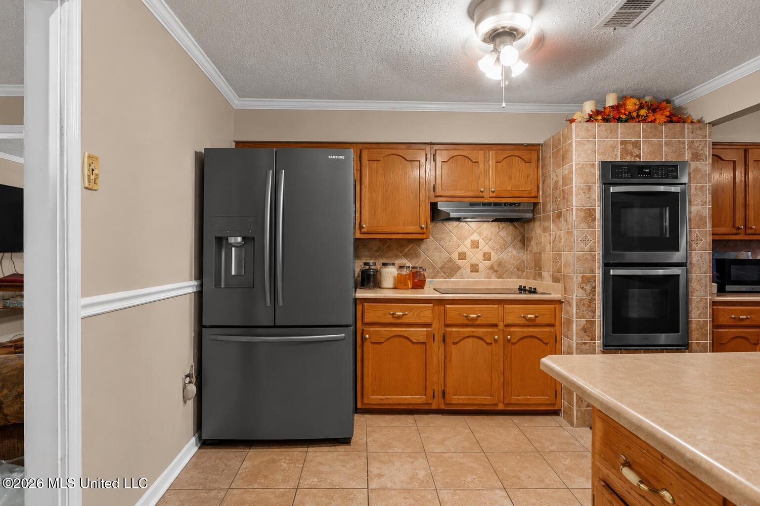 1024 French Road Property Photo 15