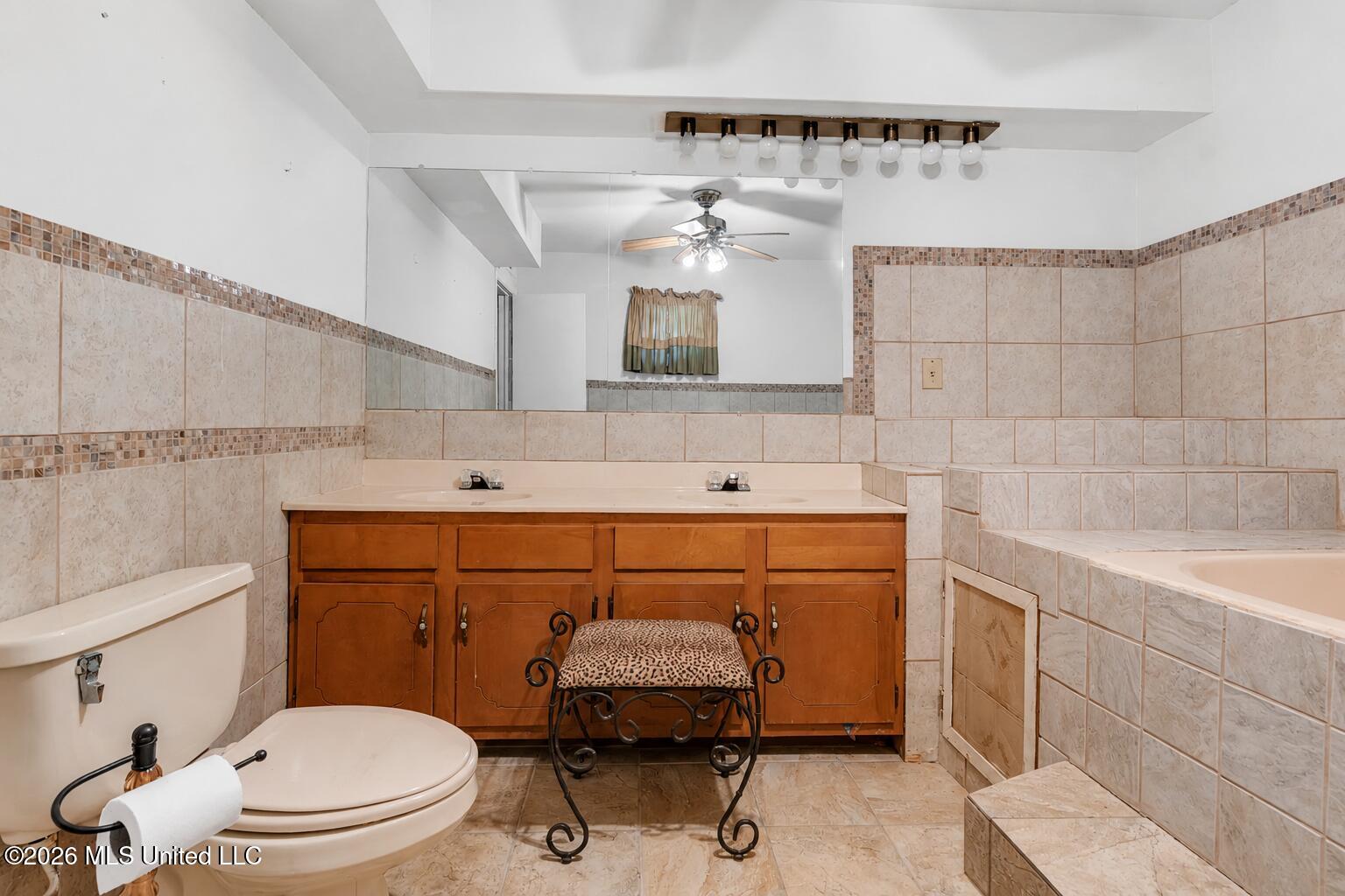1024 French Road Property Photo 16