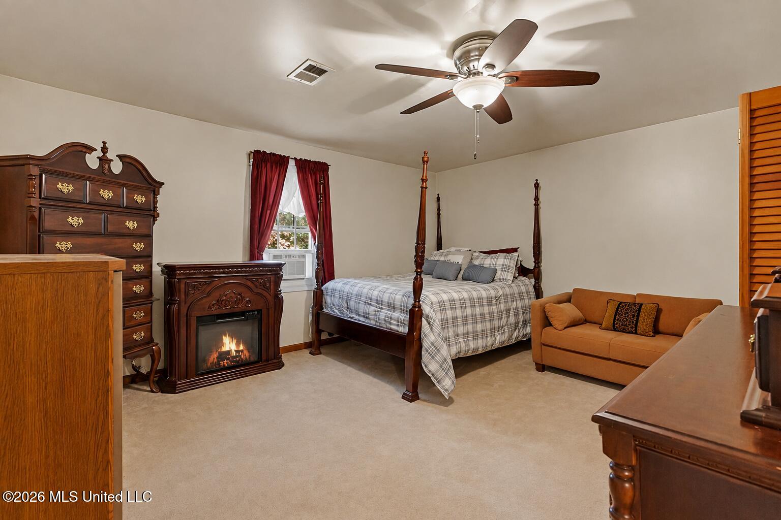 1024 French Road Property Photo 18