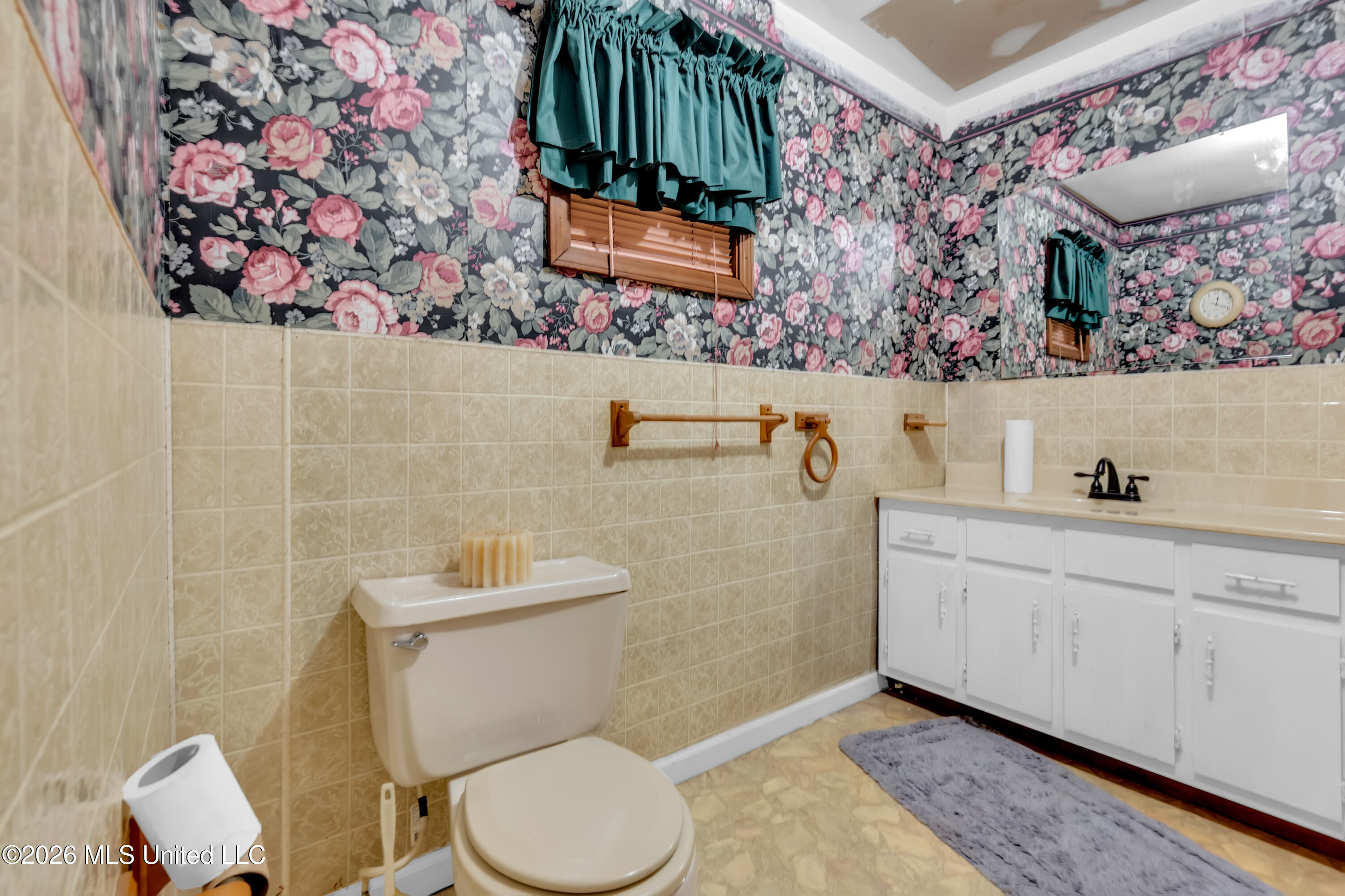 1024 French Road Property Photo 23