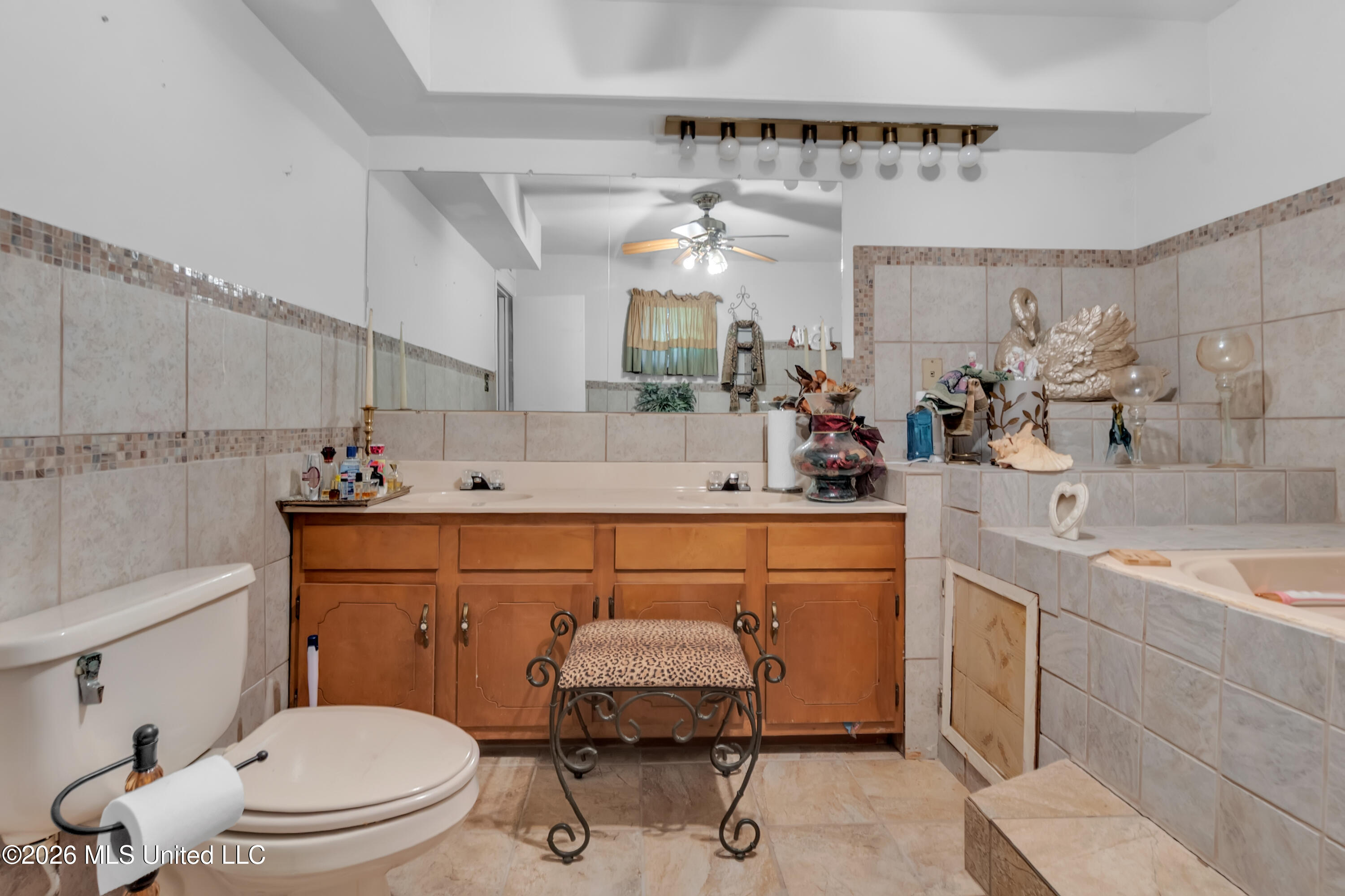 1024 French Road Property Photo 27