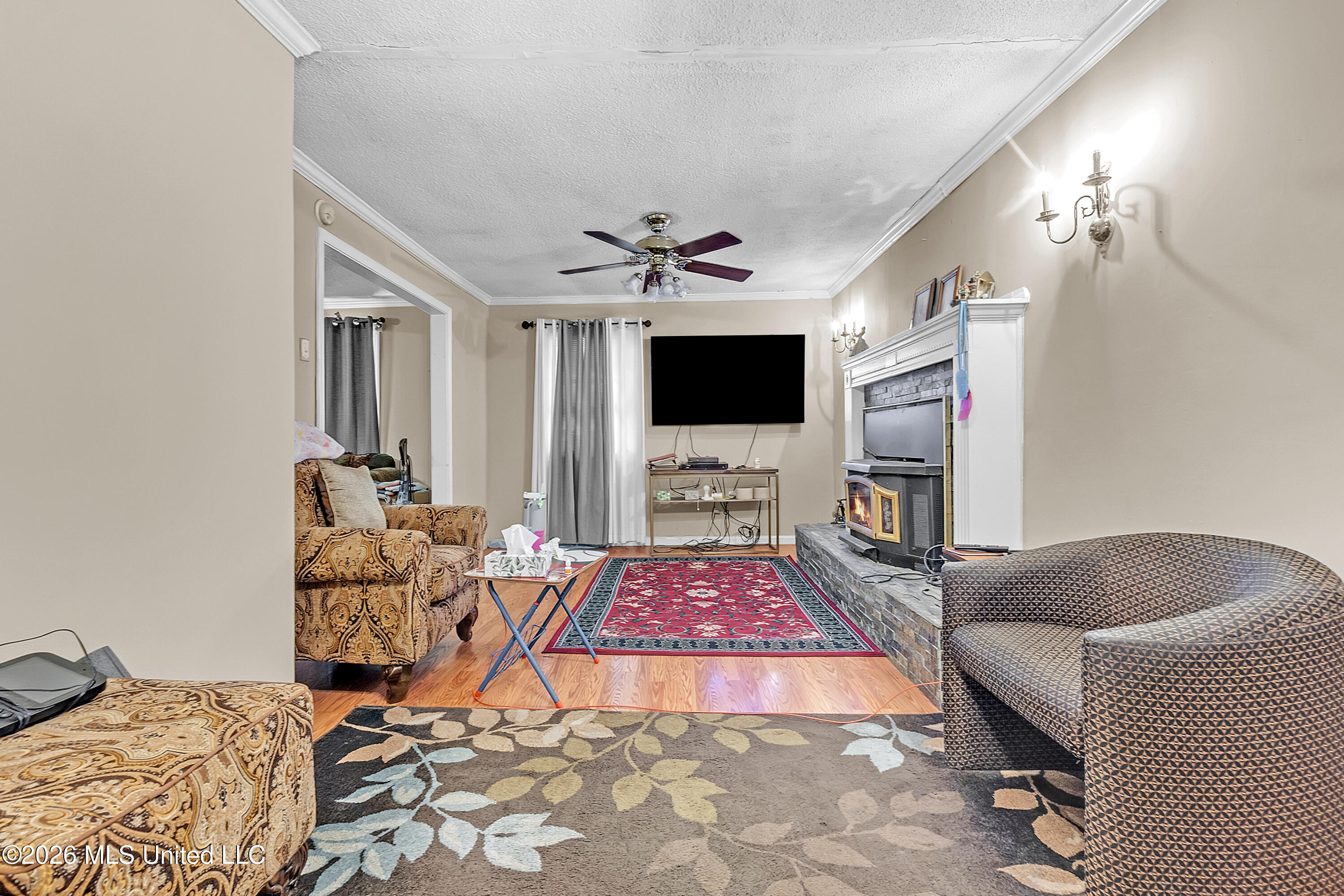 1024 French Road Property Photo 36