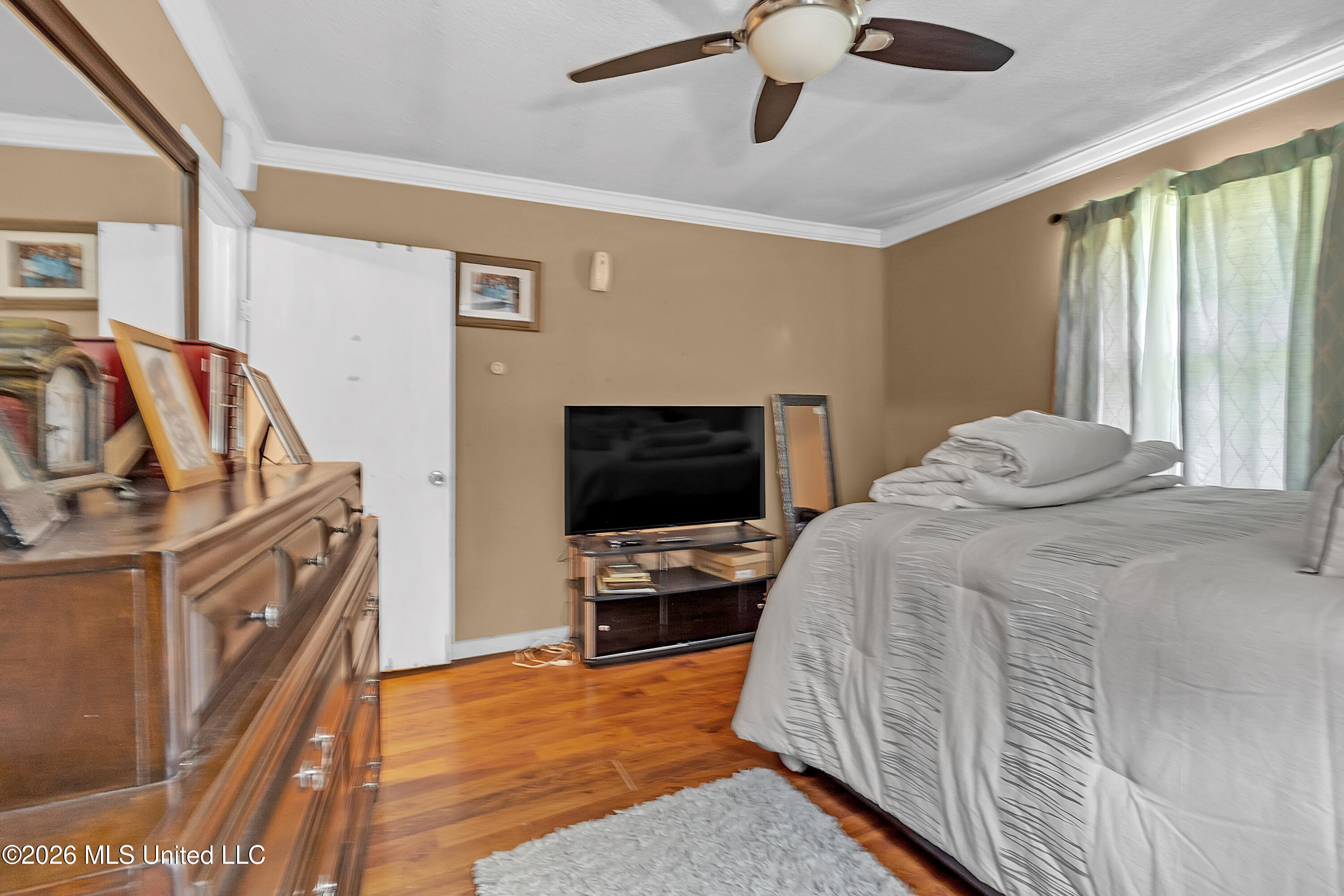 1024 French Road Property Photo 37