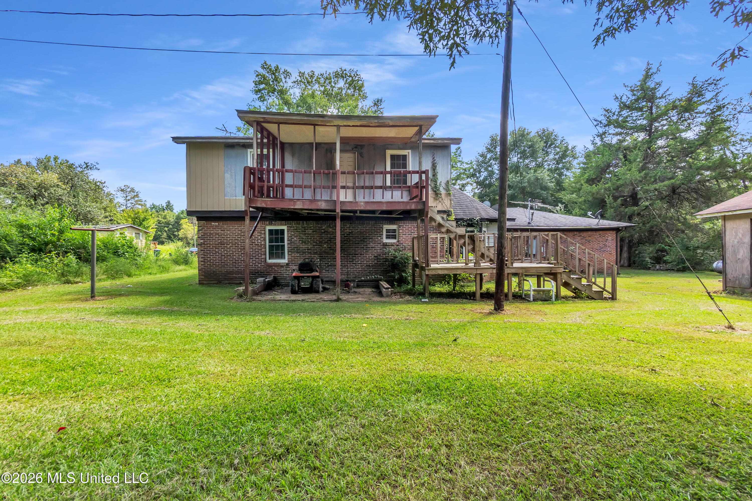 1024 French Road Property Photo 42
