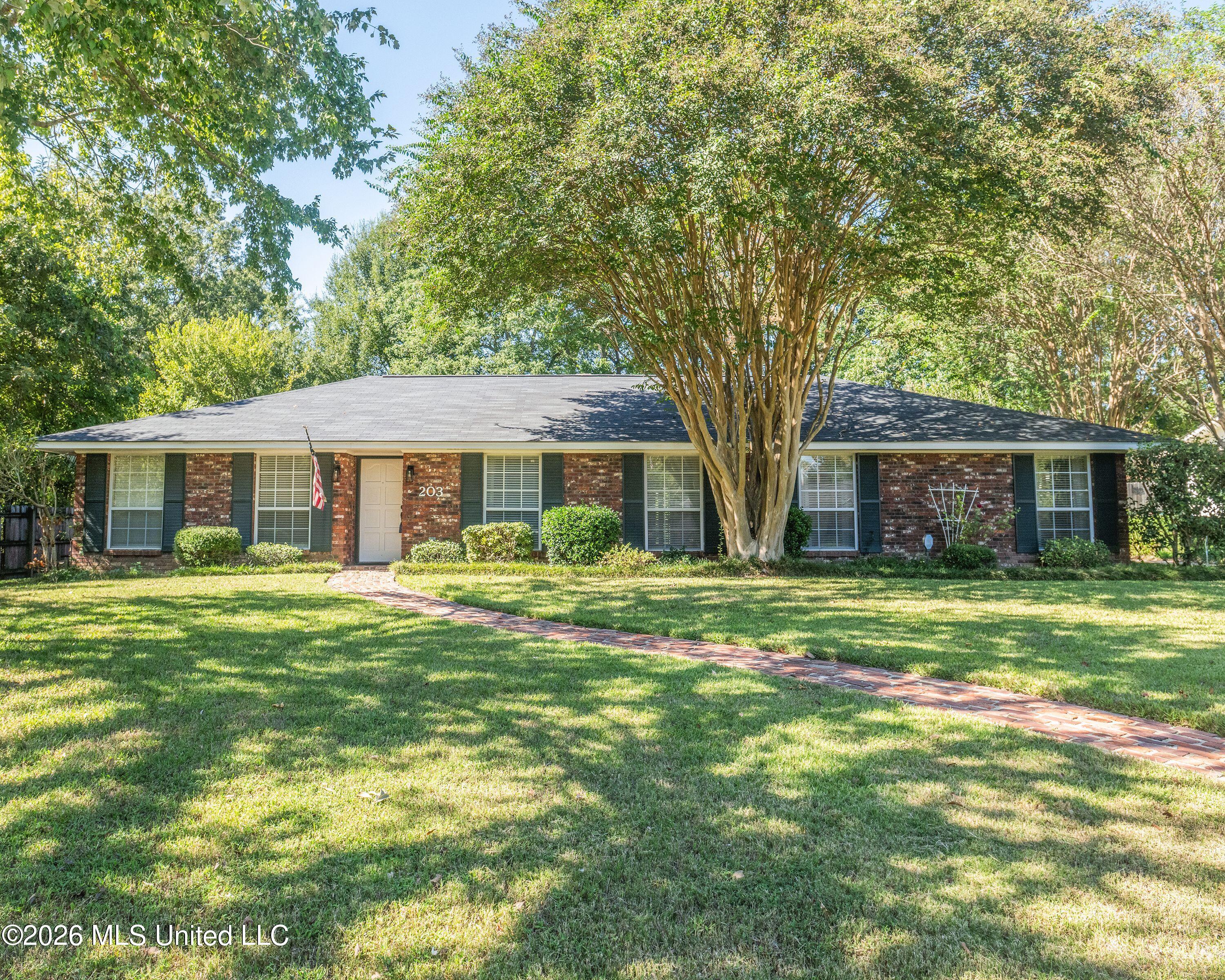 203 N Temple Road Property Photo 1