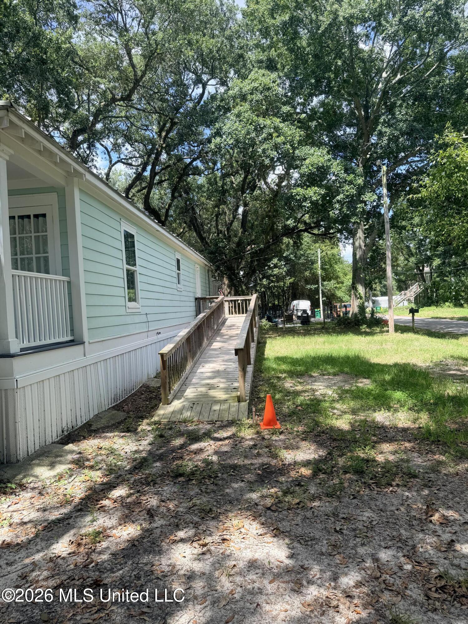 8708 Birch Avenue Property Photo 2