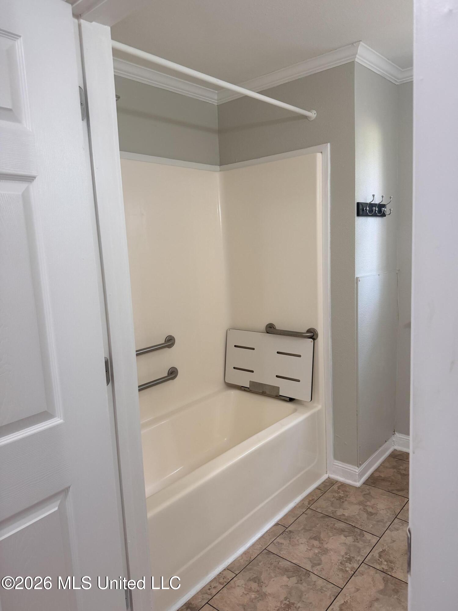 8708 Birch Avenue Property Photo 10