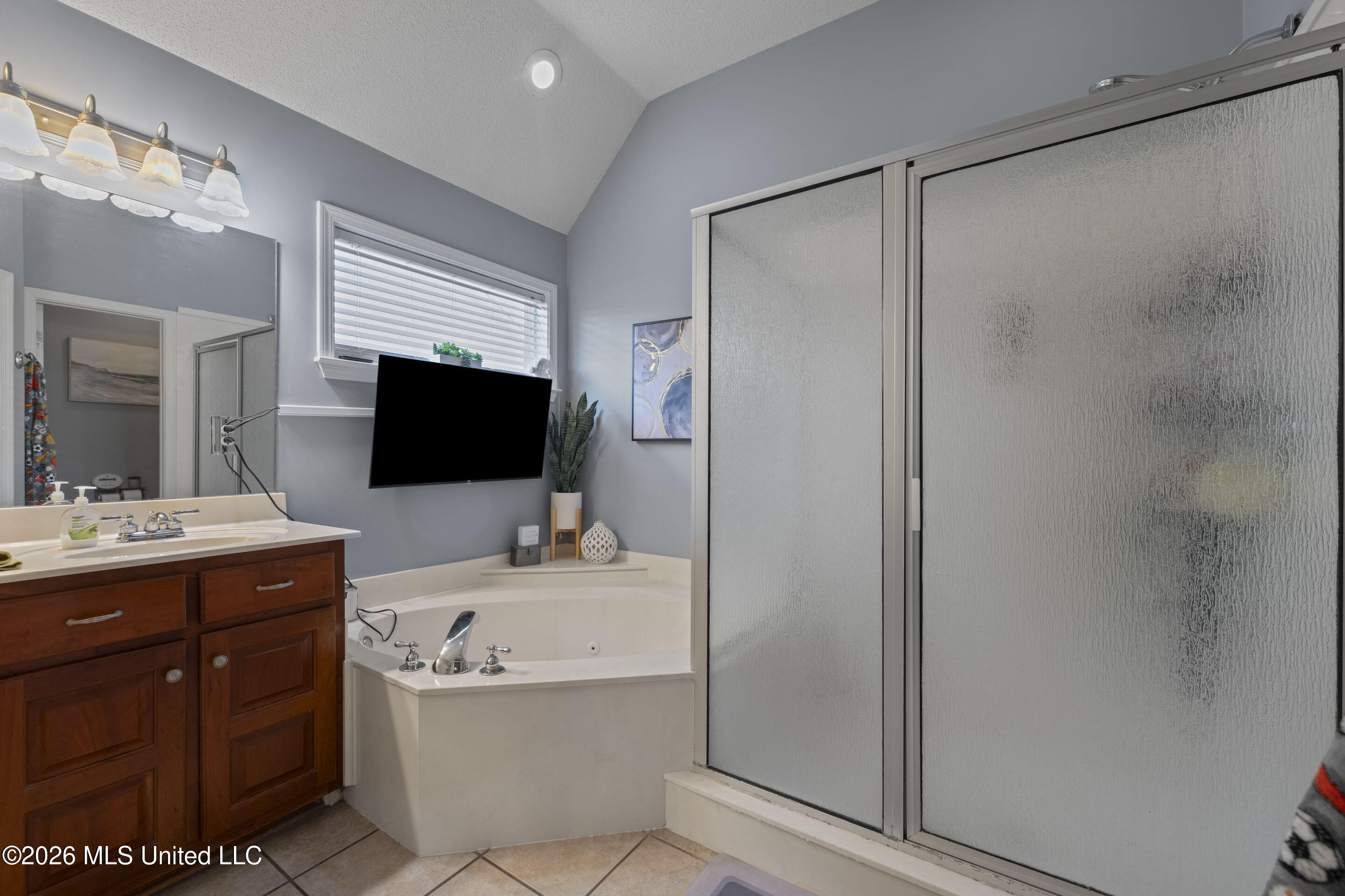 6271 Ivy Oaks Cove Property Photo 19