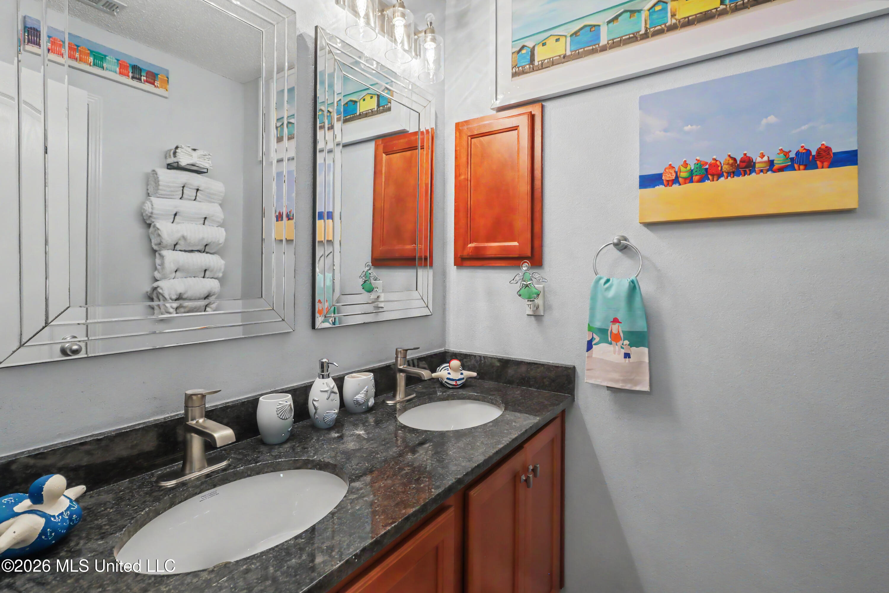 10185 Lake Forest Drive Property Photo 15