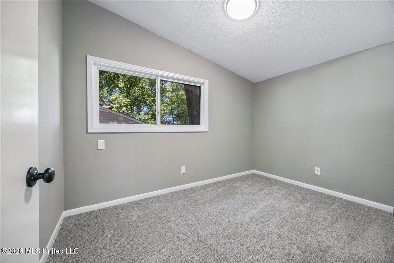 1896 N Southaven Circle Property Photo 10