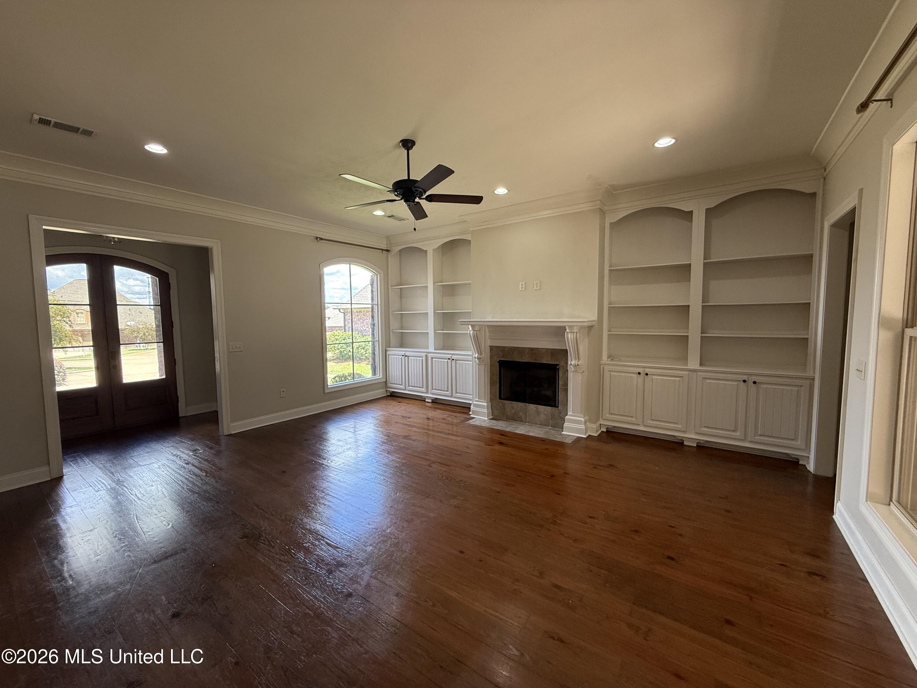 135 Saint Croix Lane Property Photo 6